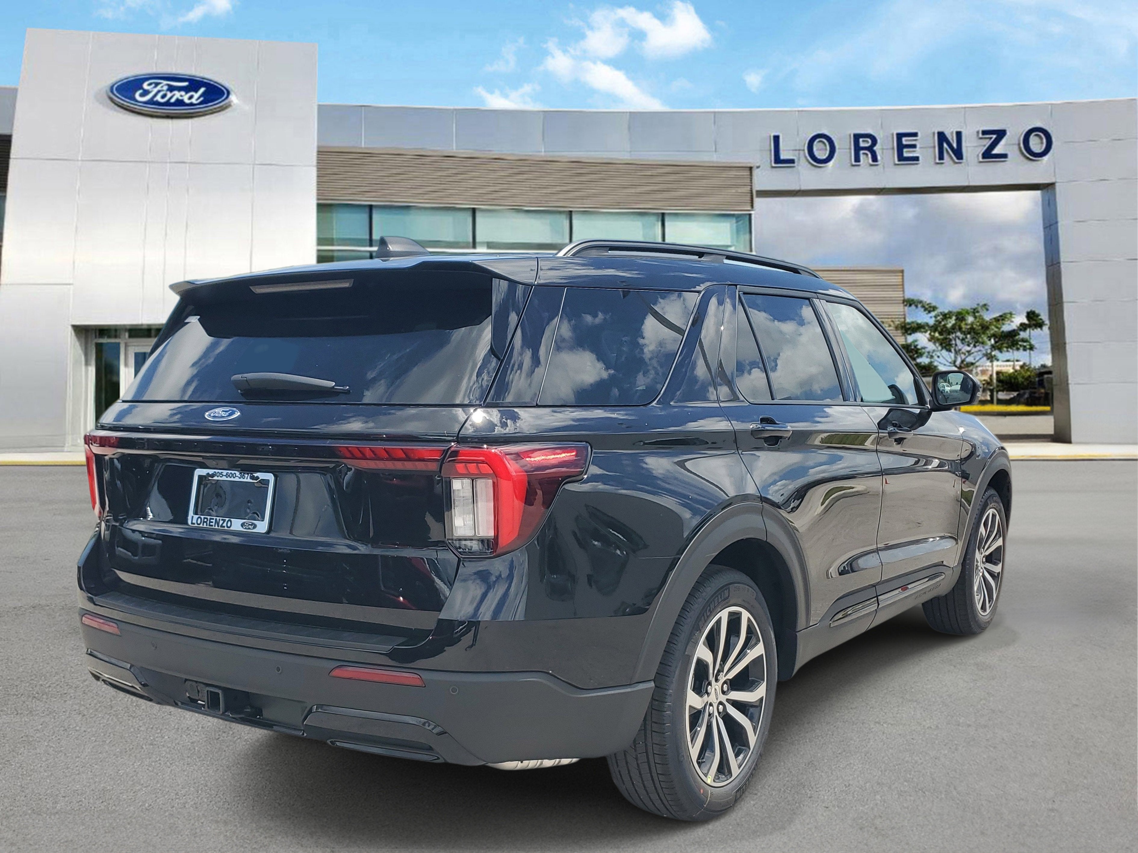 2026 Ford Explorer ST-Line
