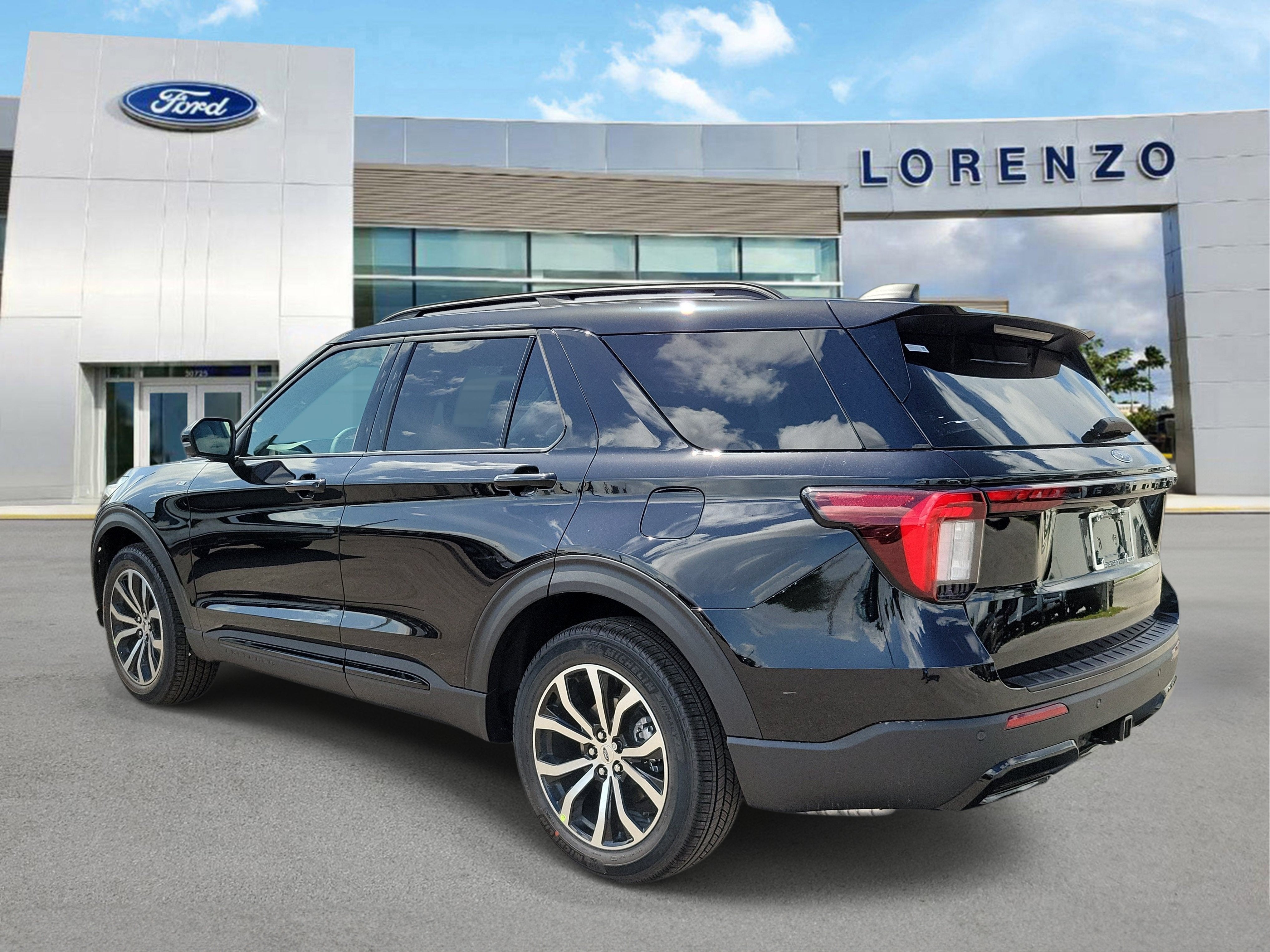 2026 Ford Explorer ST-Line