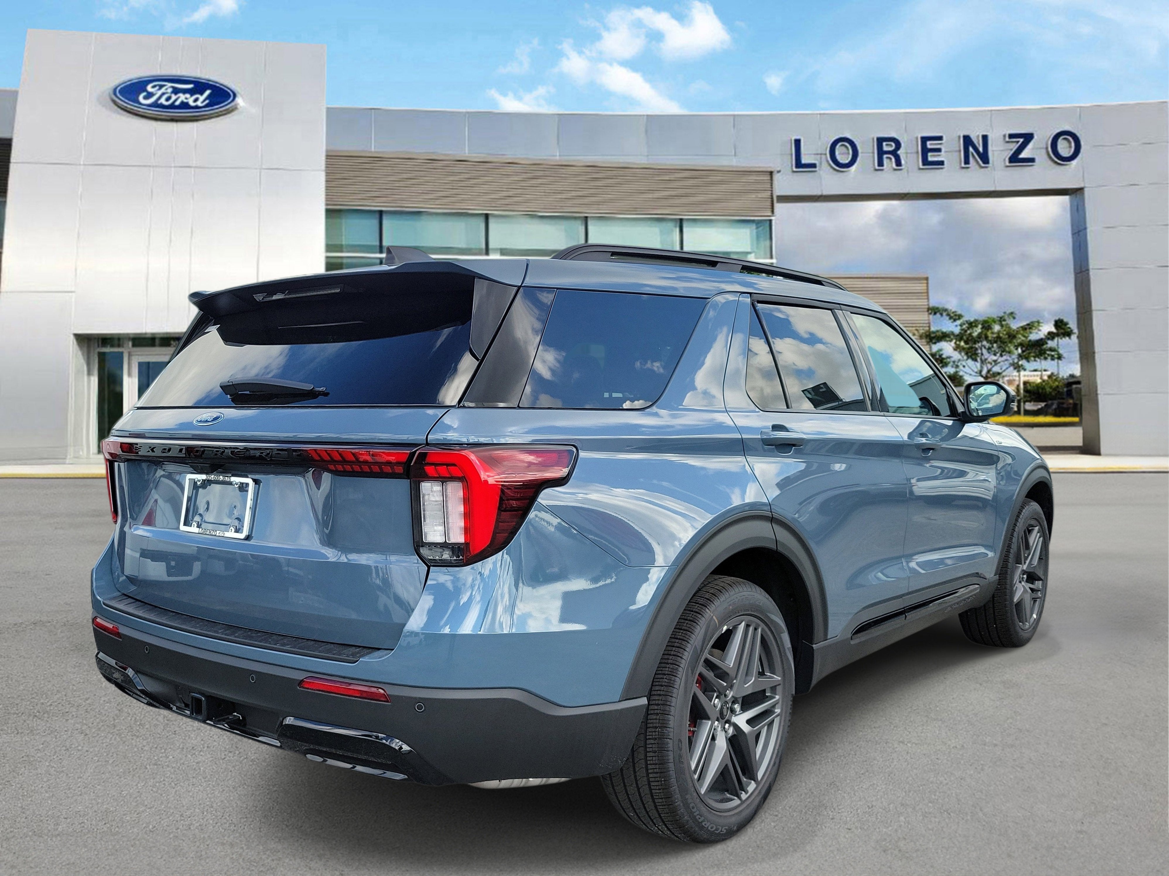 2026 Ford Explorer ST-Line