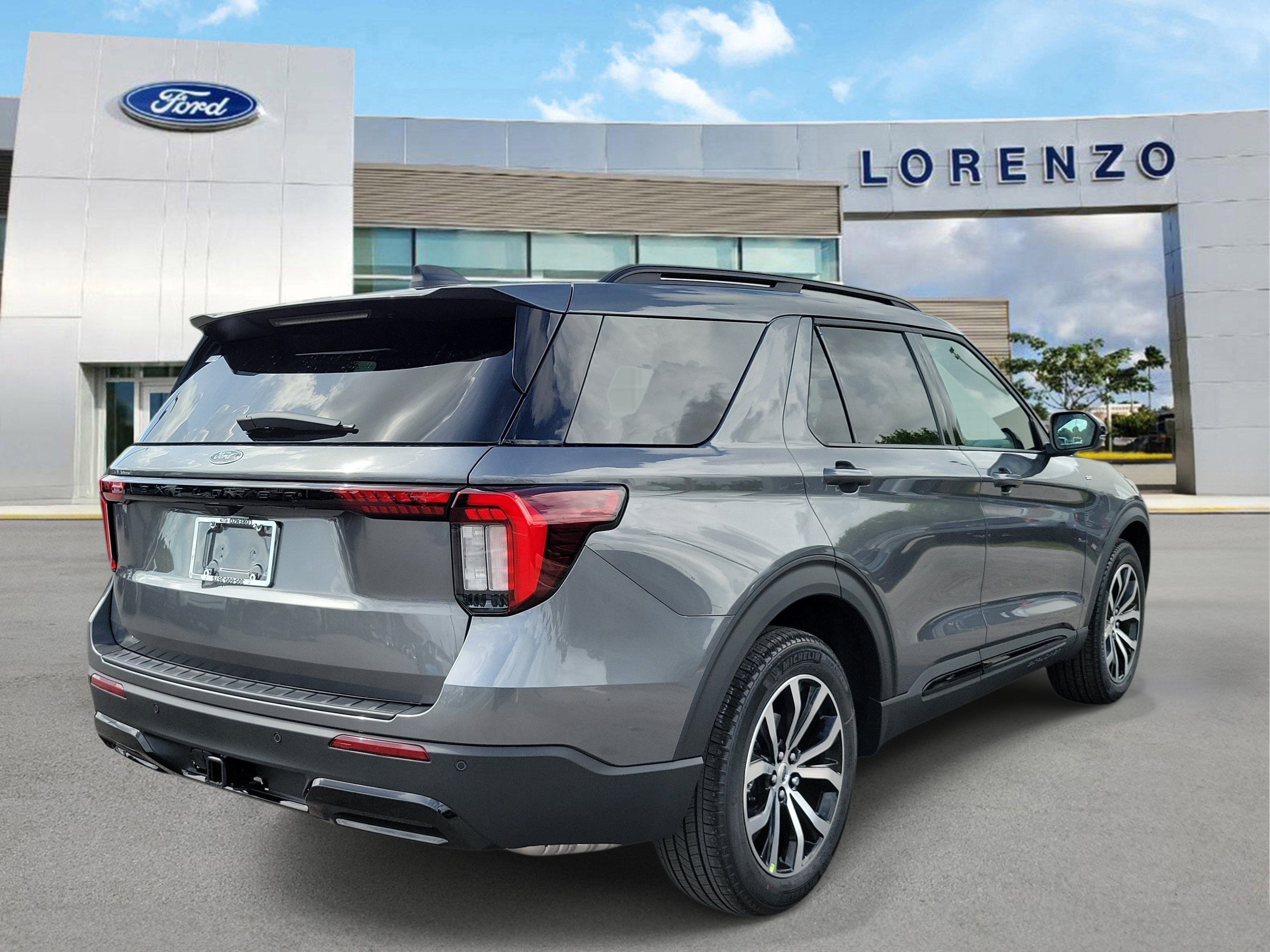 2026 Ford Explorer ST-Line