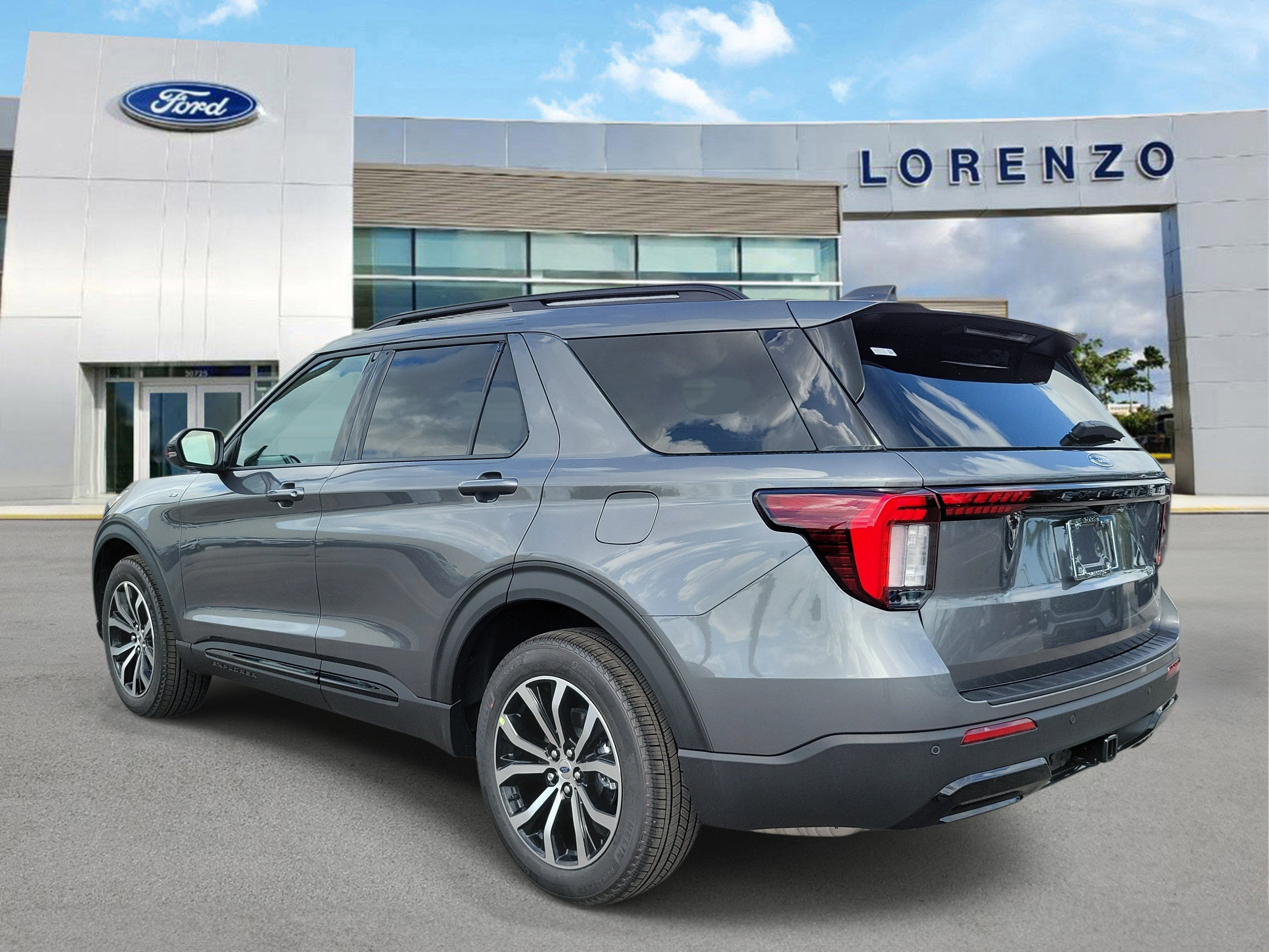 2026 Ford Explorer ST-Line