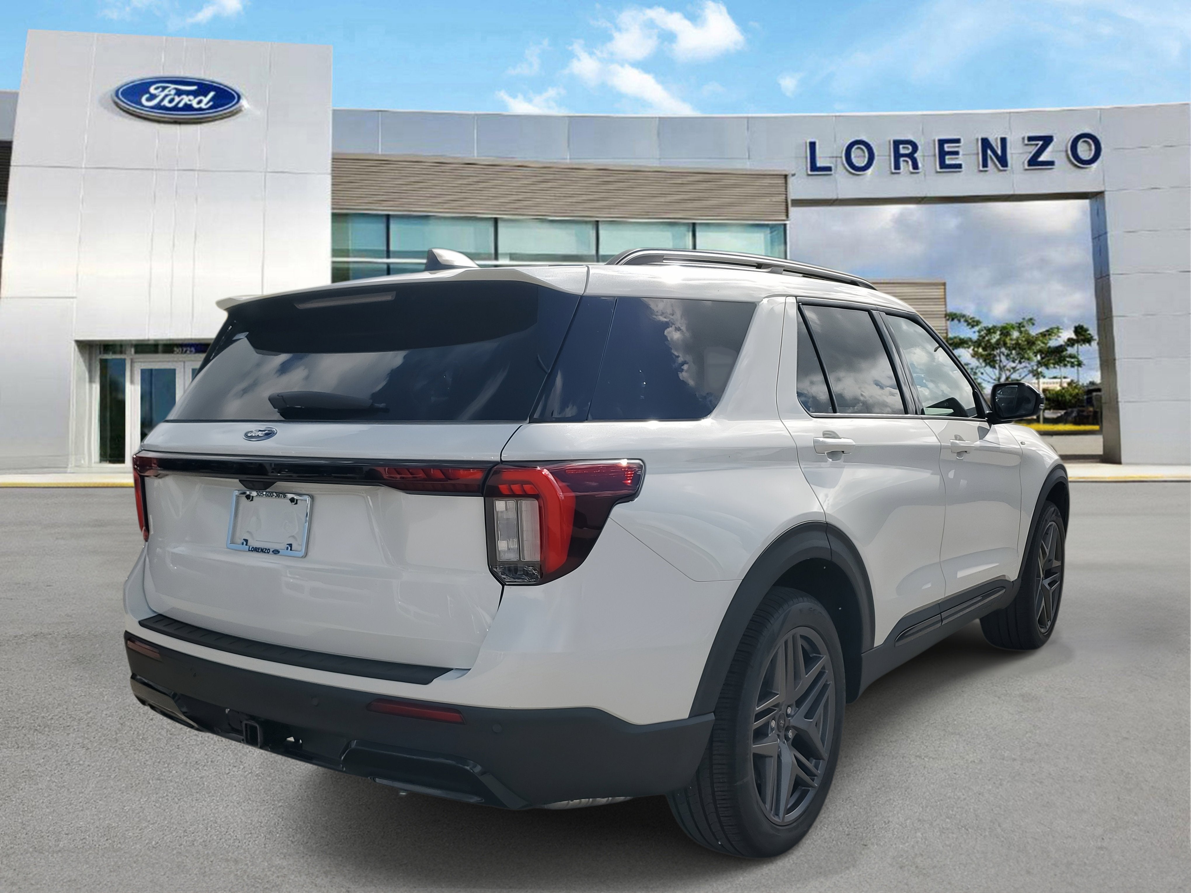 2026 Ford Explorer ST-Line