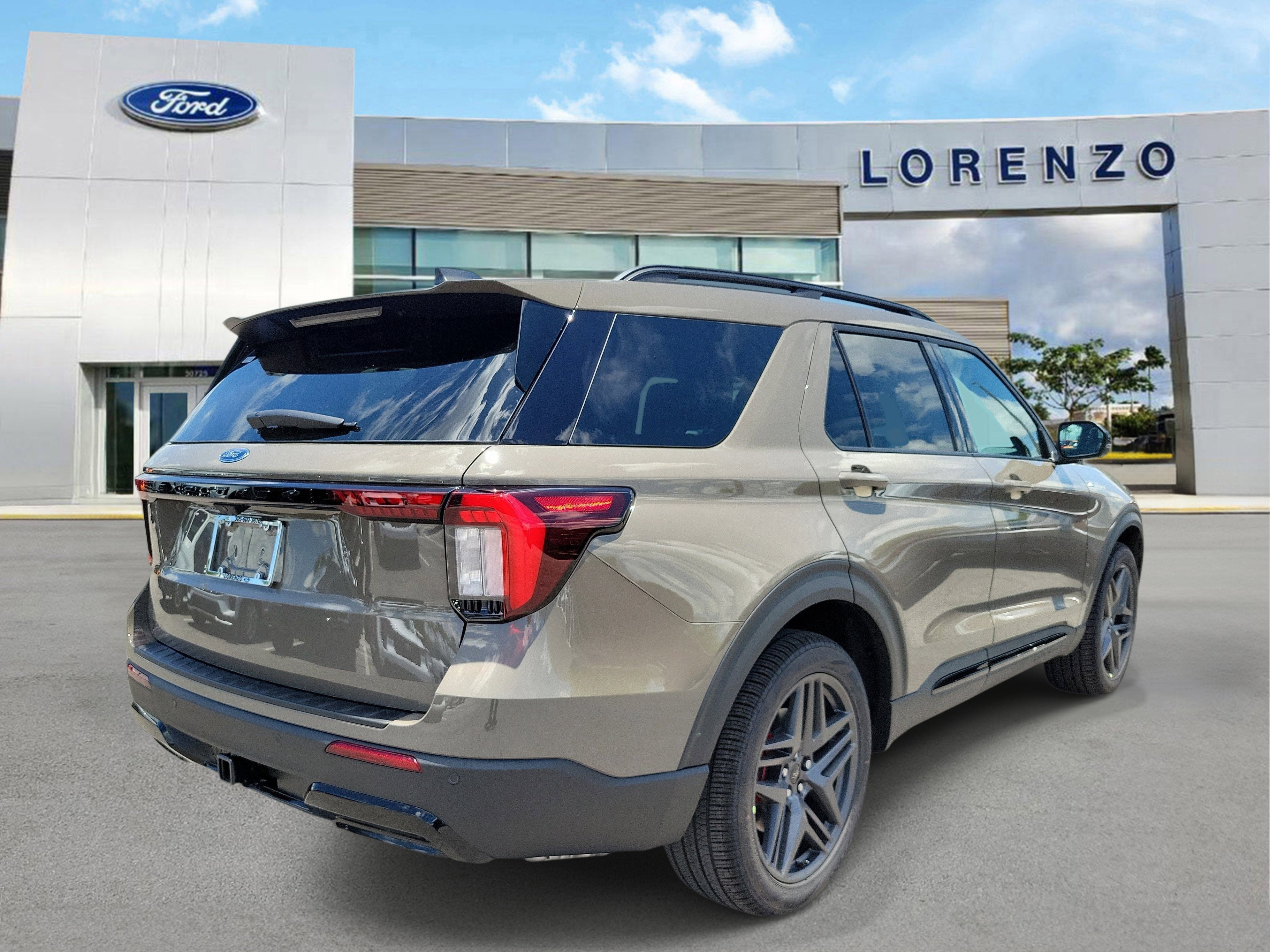 2026 Ford Explorer ST-Line