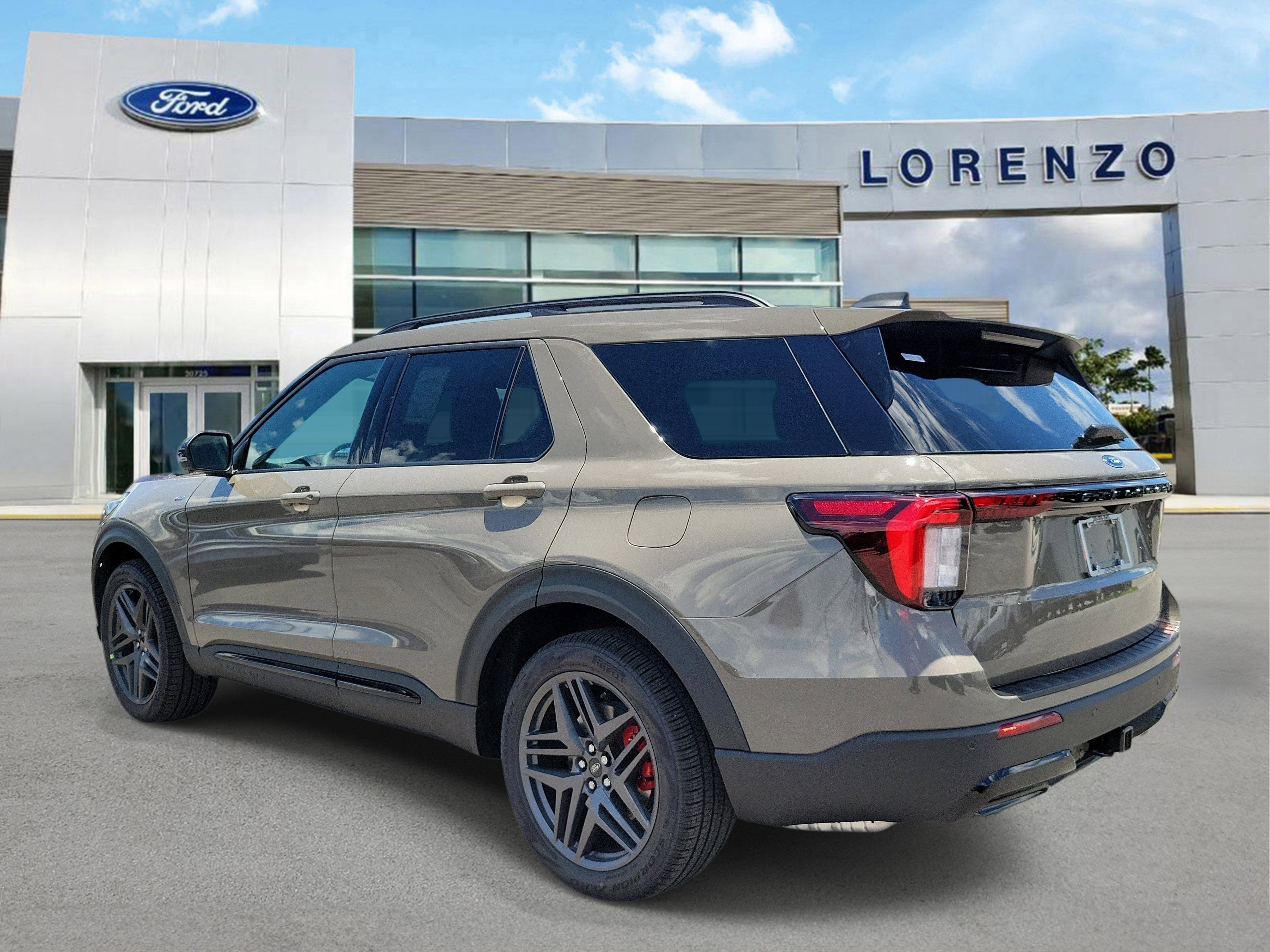 2026 Ford Explorer ST-Line