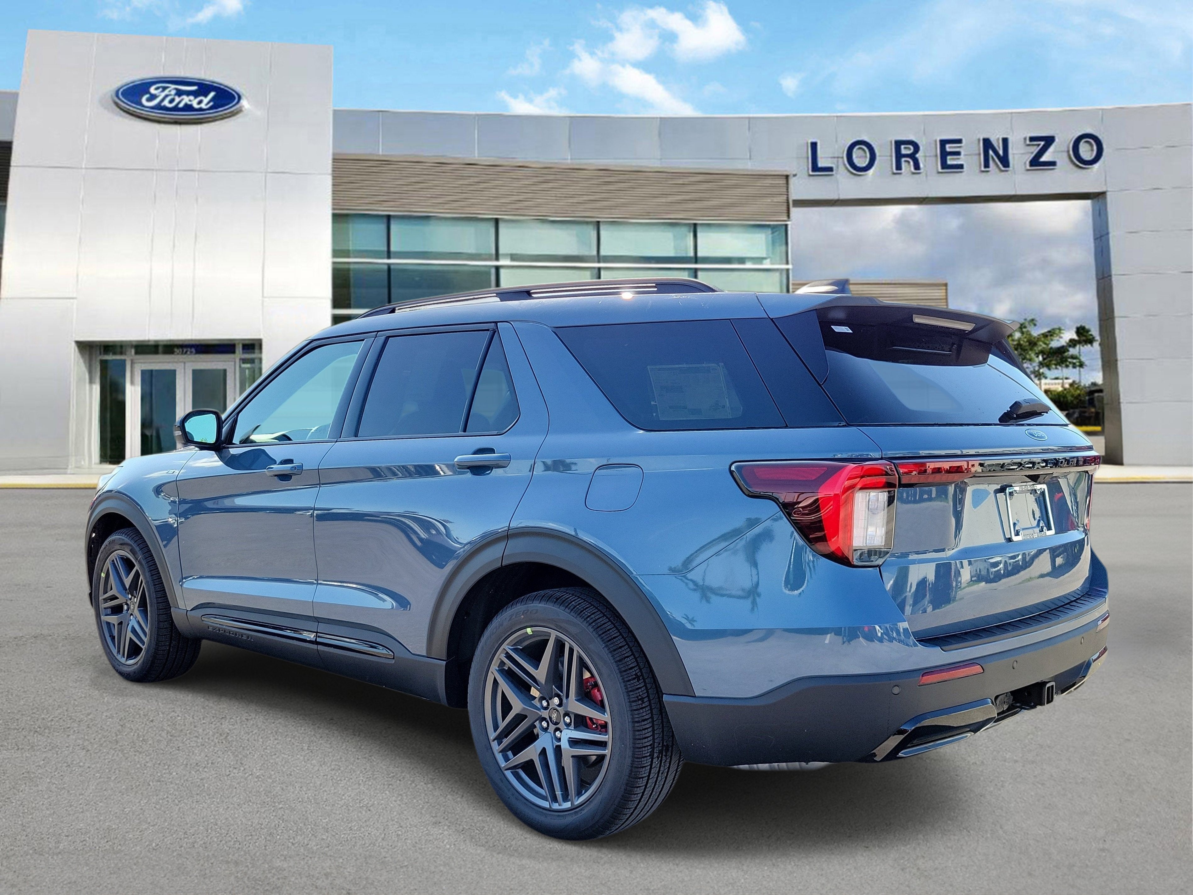 2026 Ford Explorer ST-Line