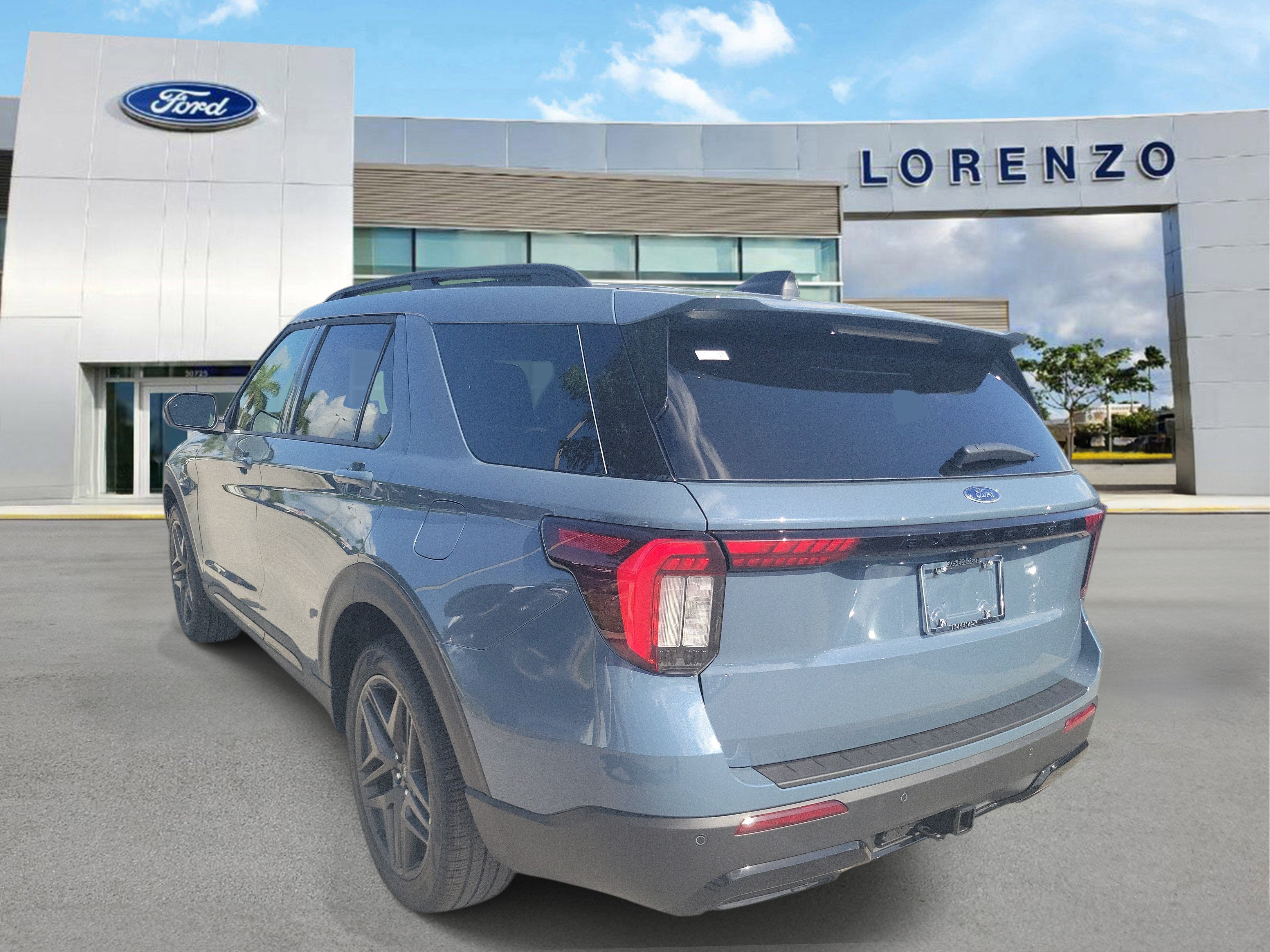 2026 Ford Explorer ST-Line