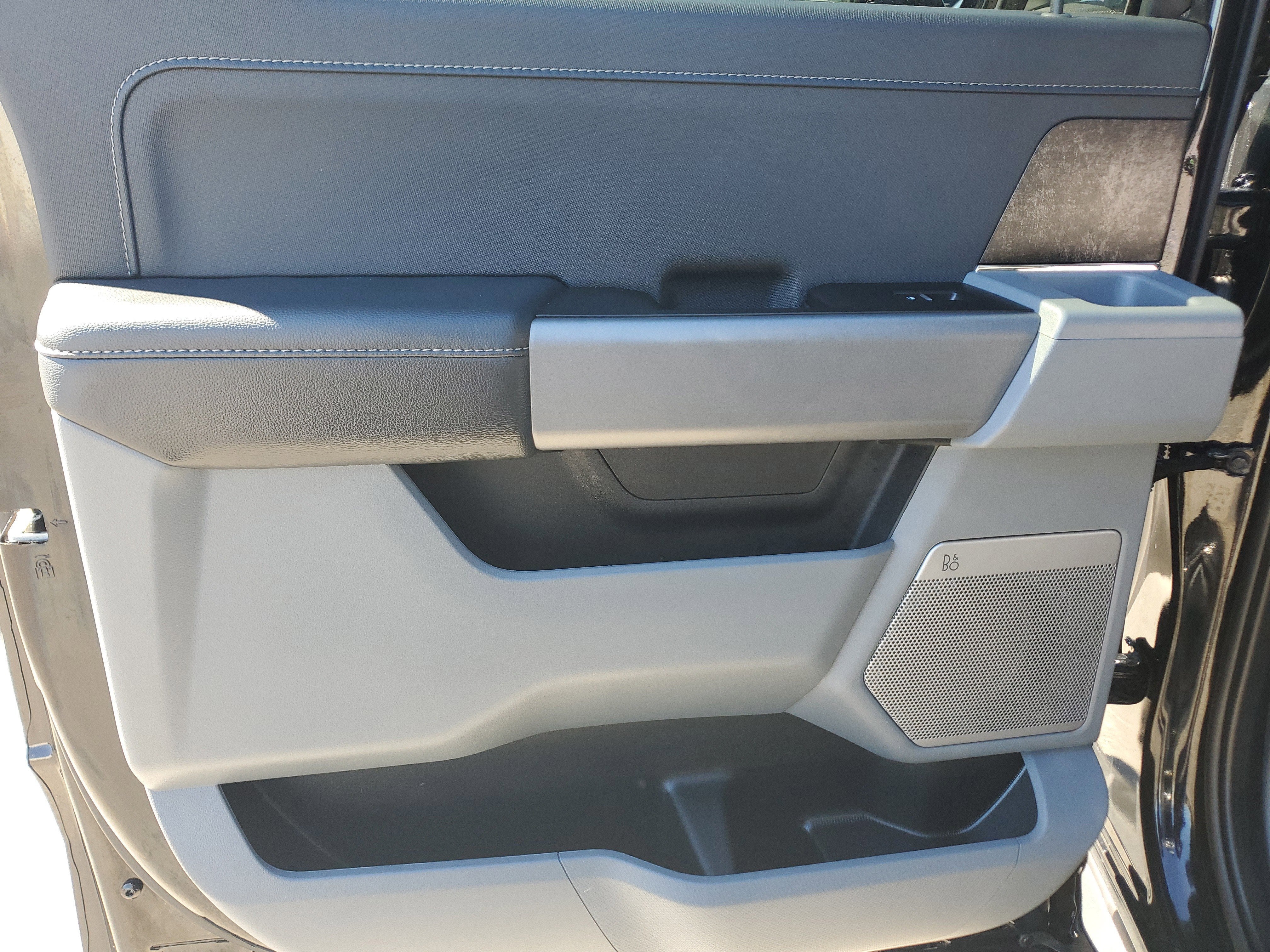 2024 Ford F-150 Lightning Flash