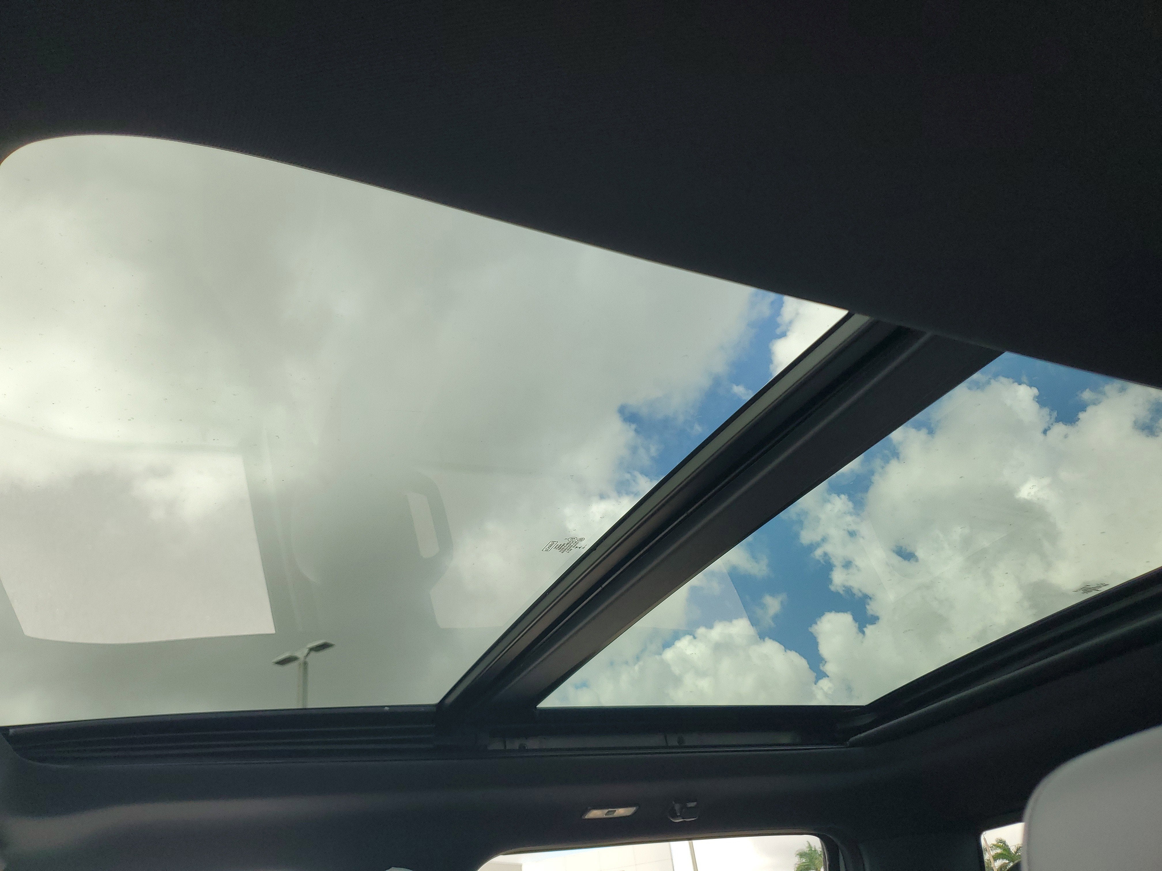 2024 Ford F-150 Lightning LARIAT 4WD