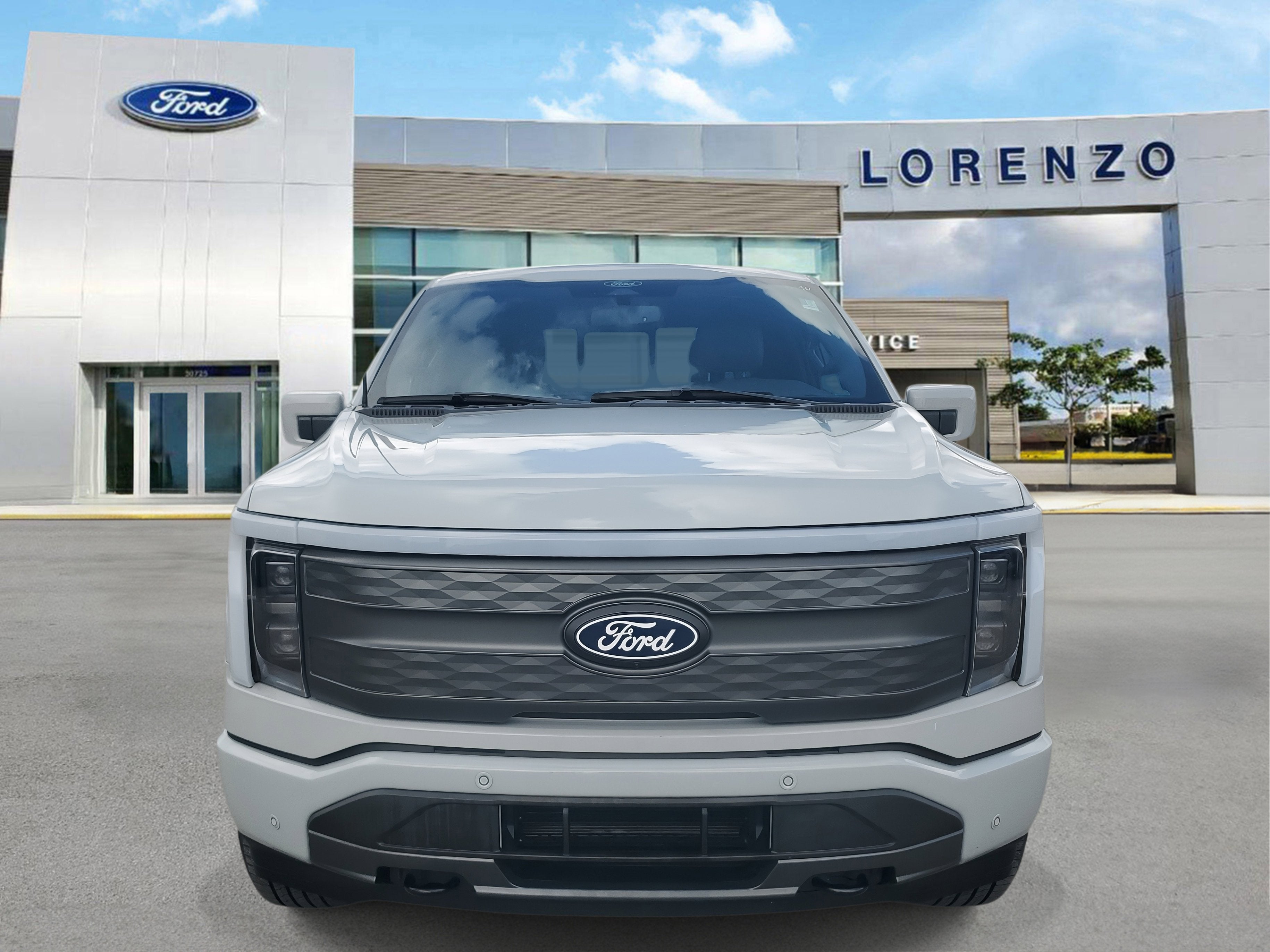 2024 Ford F-150 Lightning LARIAT 4WD