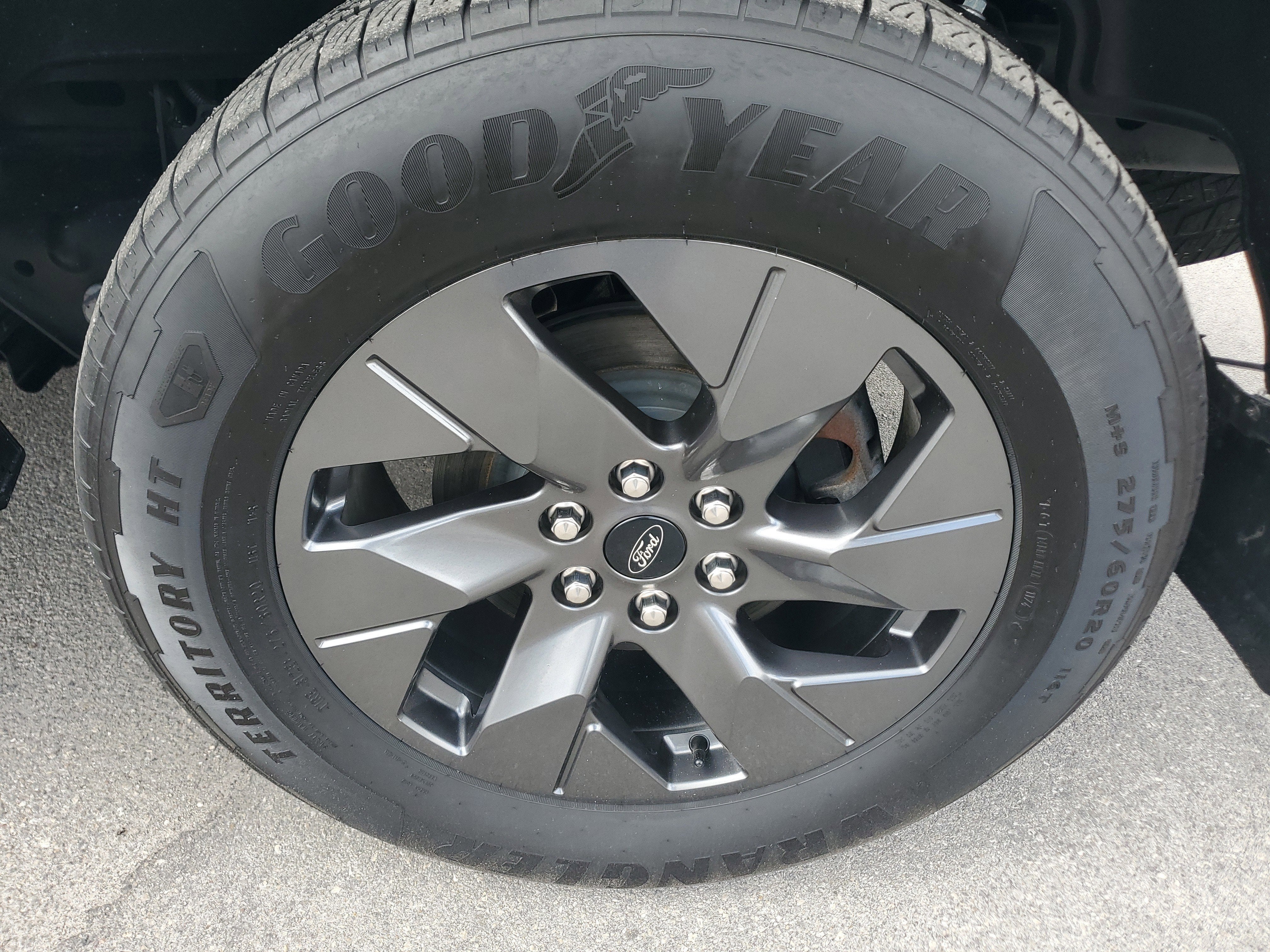 2024 Ford F-150 Lightning LARIAT 4WD