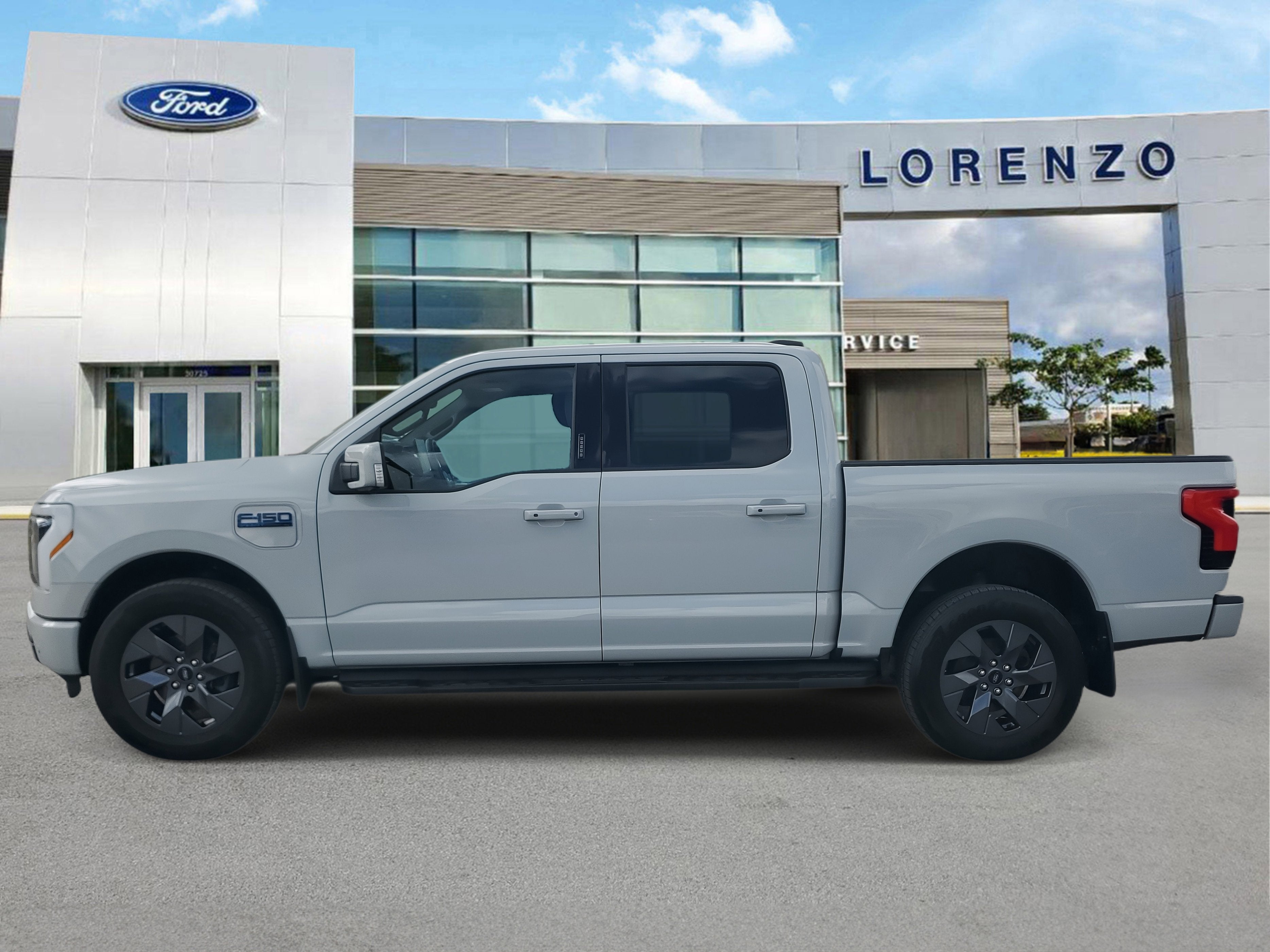 2024 Ford F-150 Lightning LARIAT 4WD