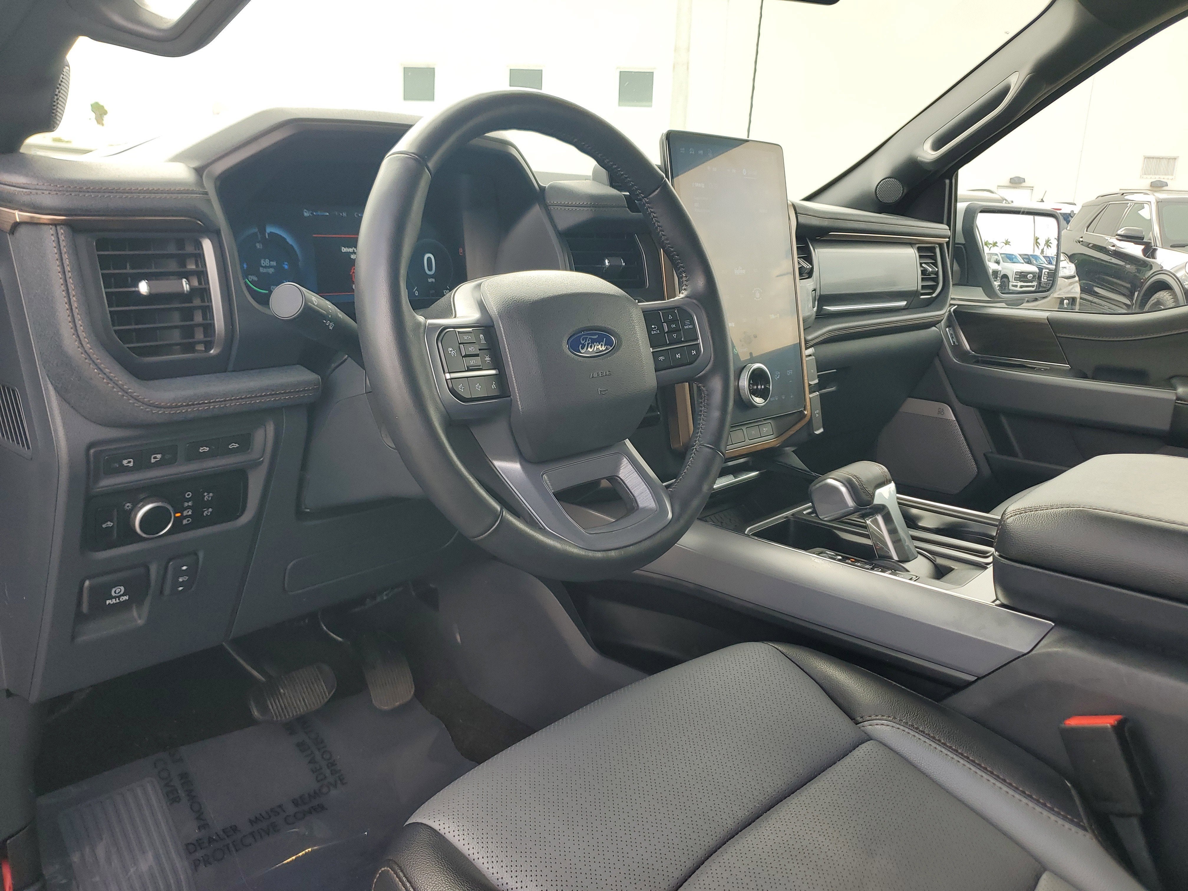 2024 Ford F-150 Lightning LARIAT 4WD