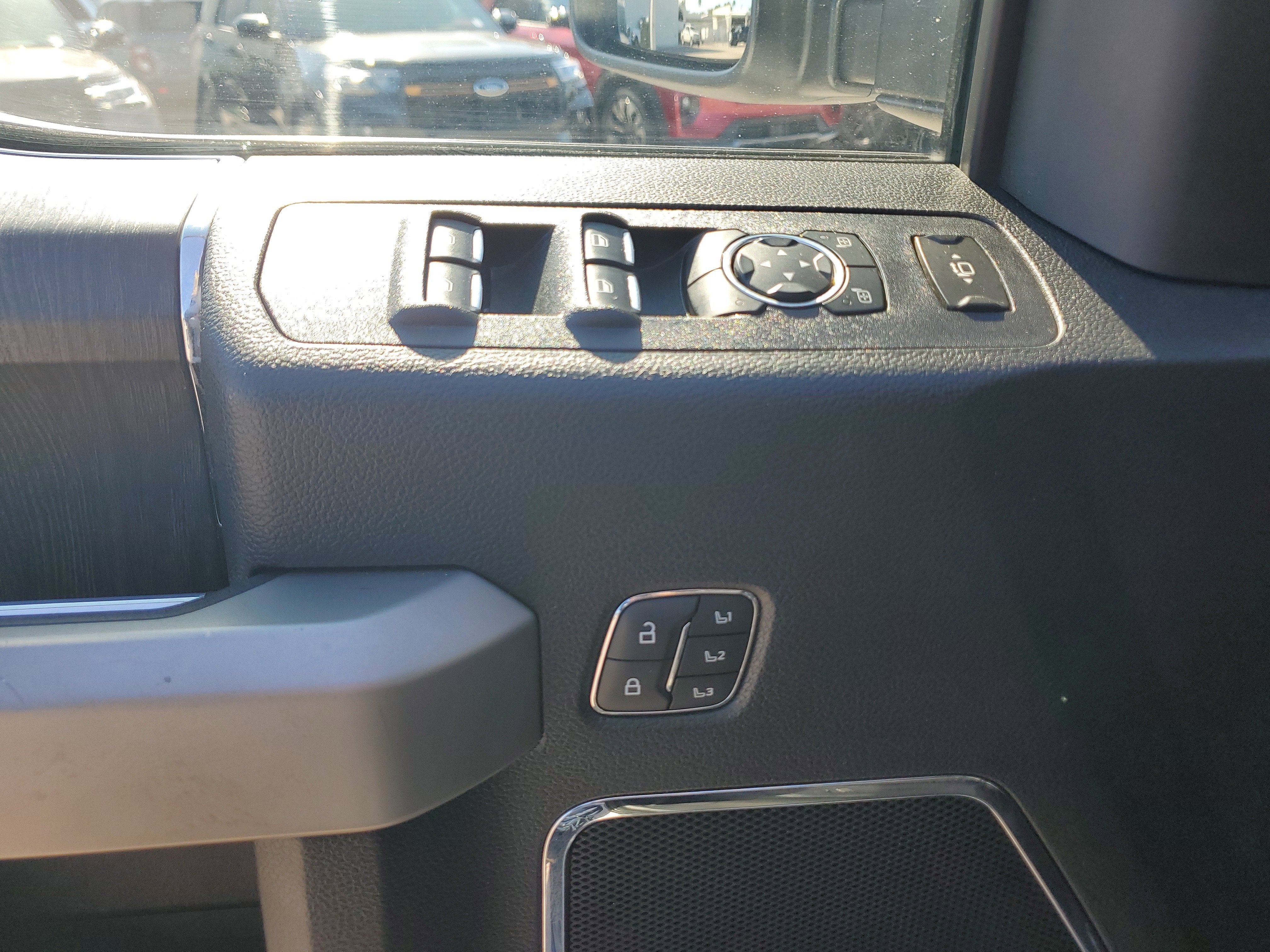 2021 Ford Super Duty F-250 SRW LARIAT 4WD Diesel