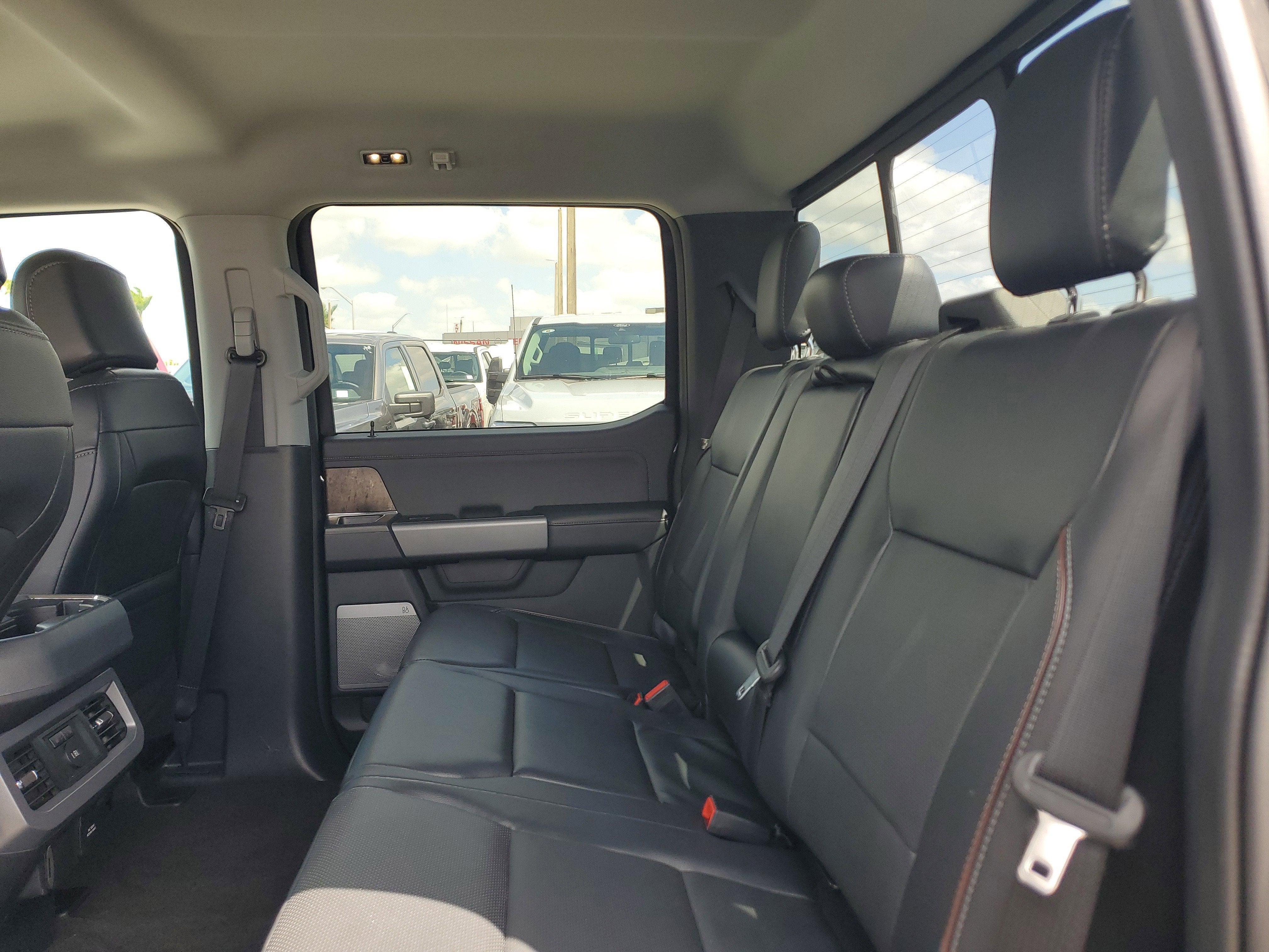 2024 Ford Super Duty F-250 SRW LARIAT 4WD Diesel