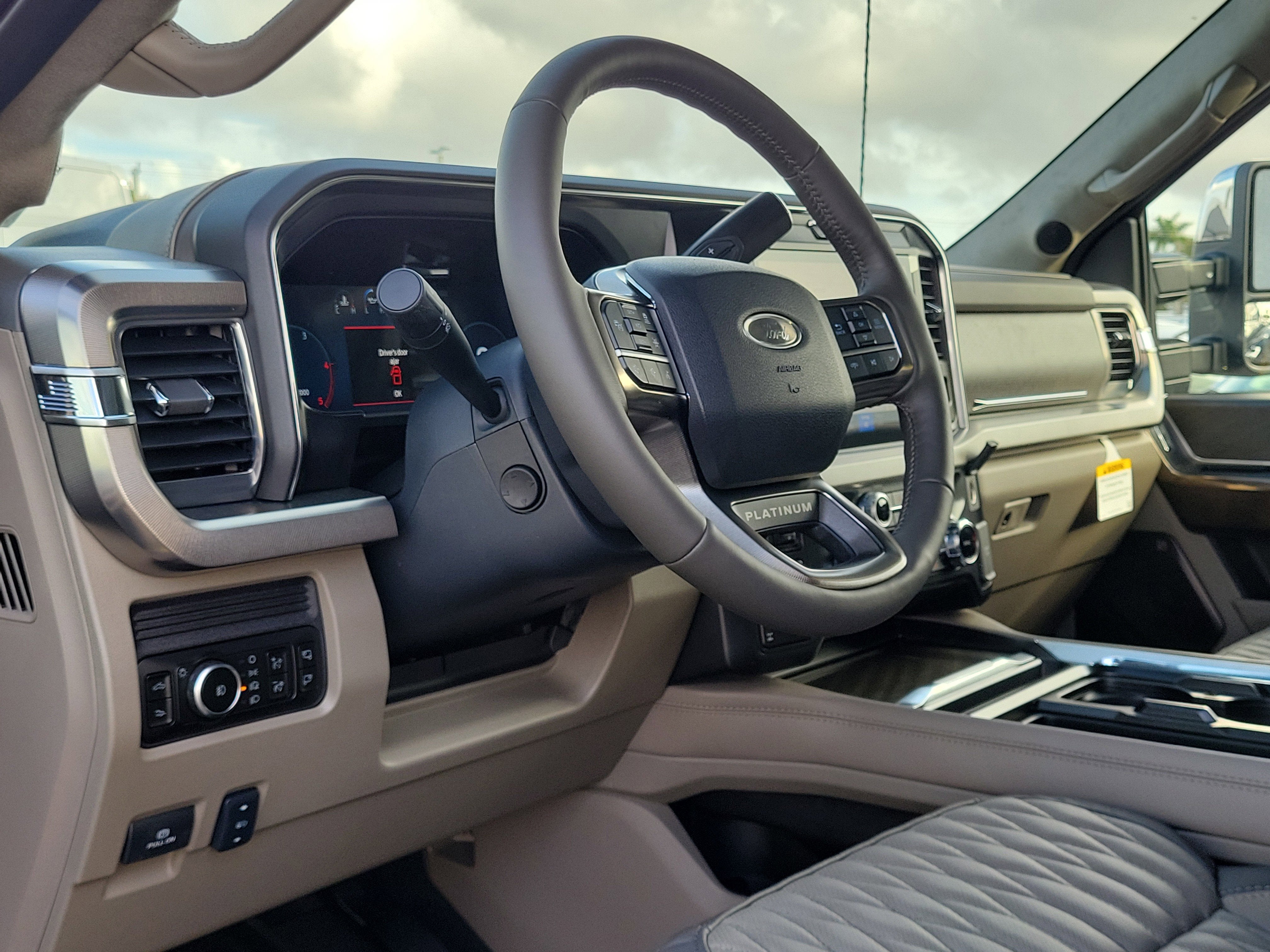 2026 Ford Super Duty F-250 SRW Platinum
