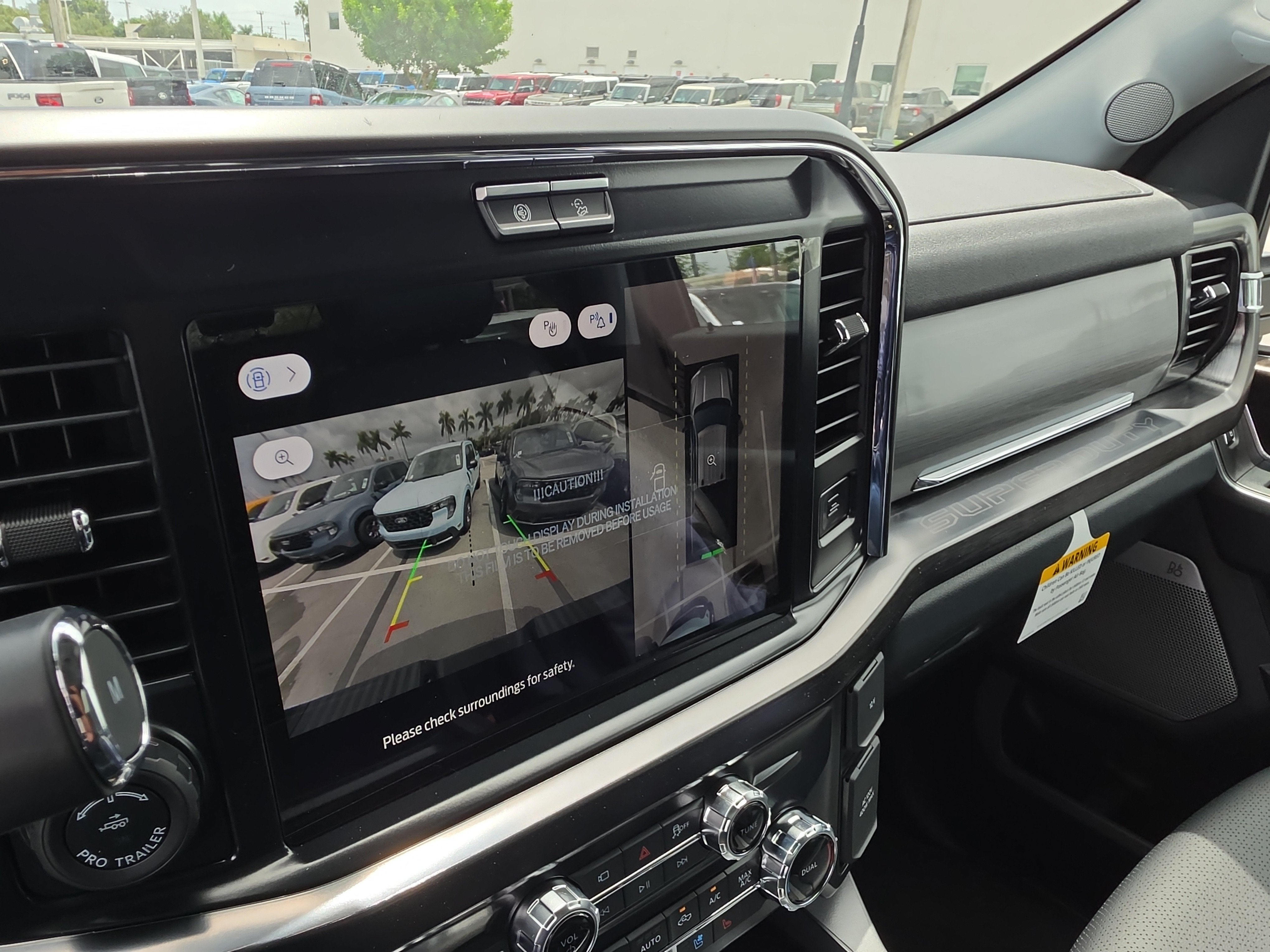 2027 Ford Super Duty F-250 SRW LARIAT