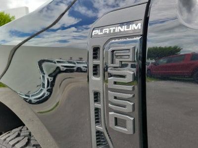 2026 Ford Super Duty F-250 SRW Platinum