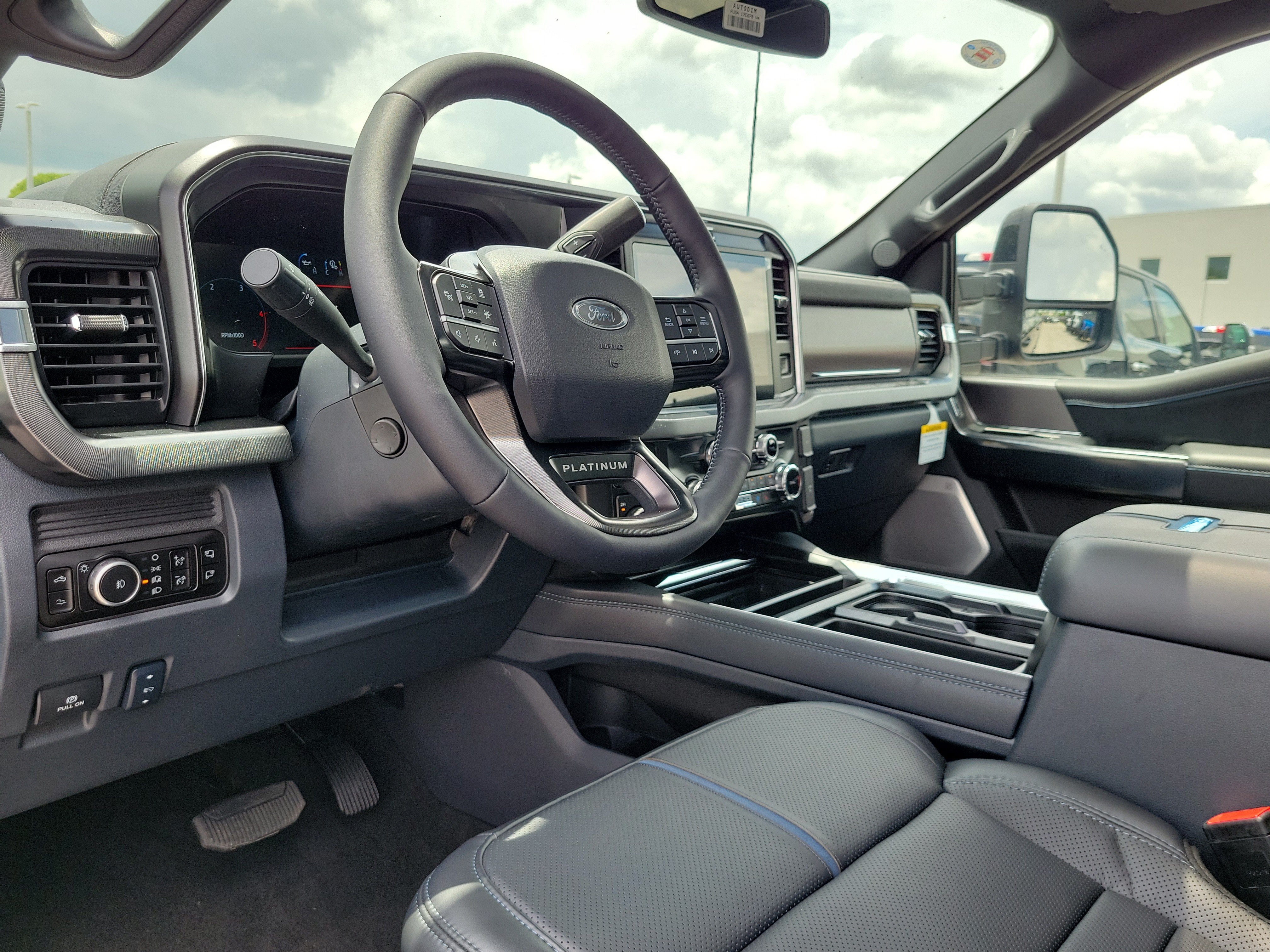 2026 Ford Super Duty F-250 SRW Platinum