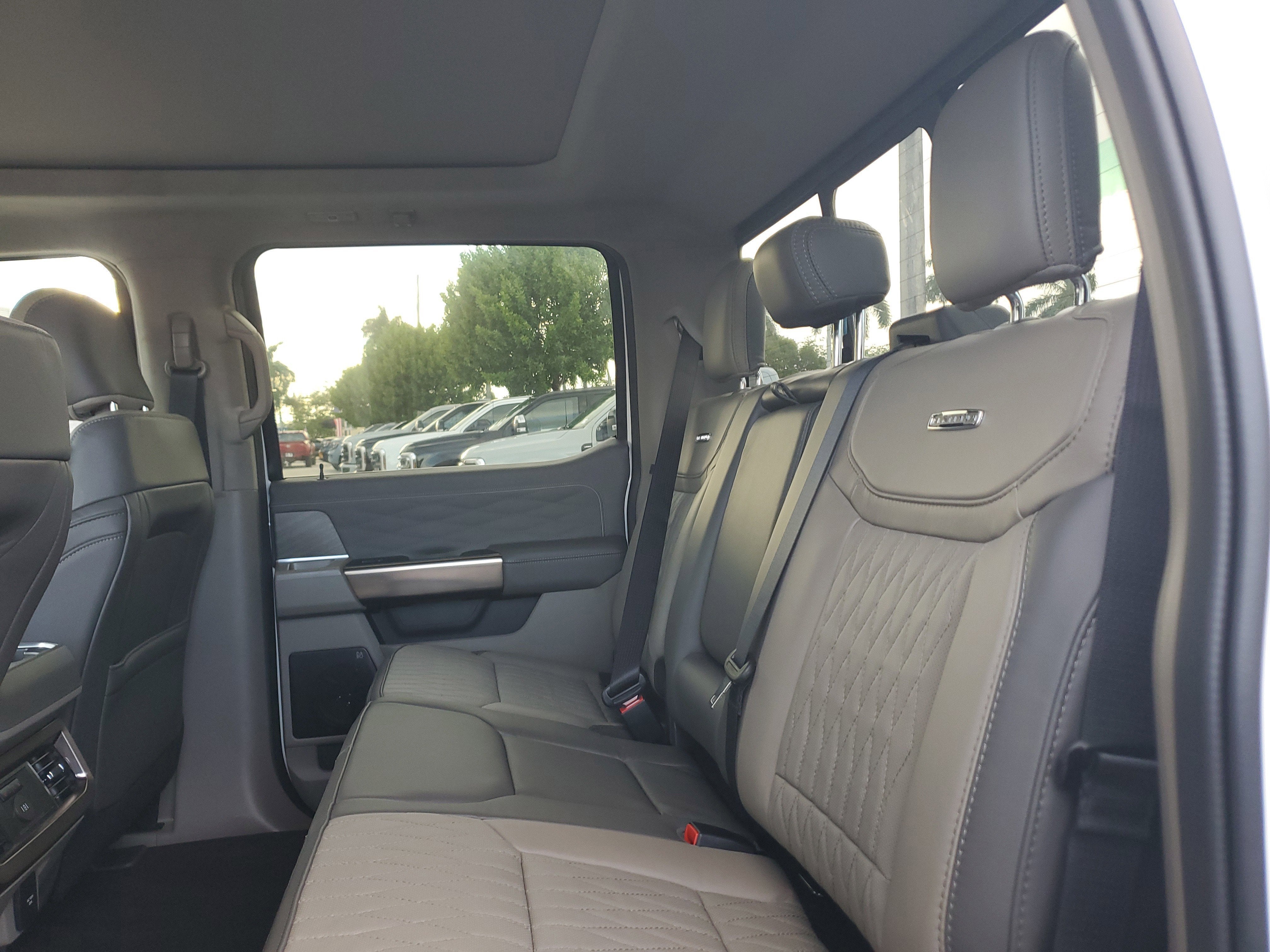 2026 Ford Super Duty F-250 SRW Platinum