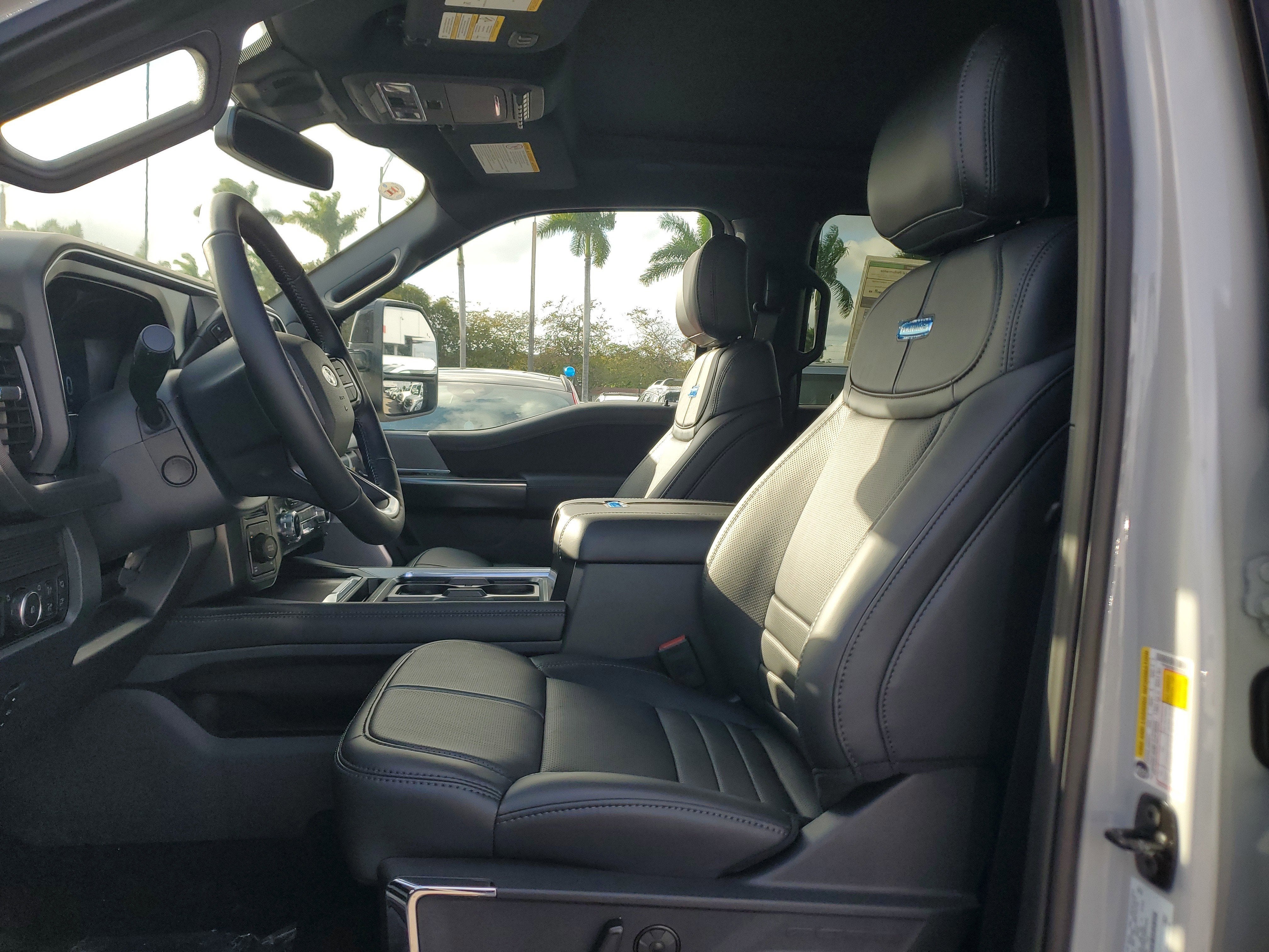 2026 Ford Super Duty F-250 SRW Platinum