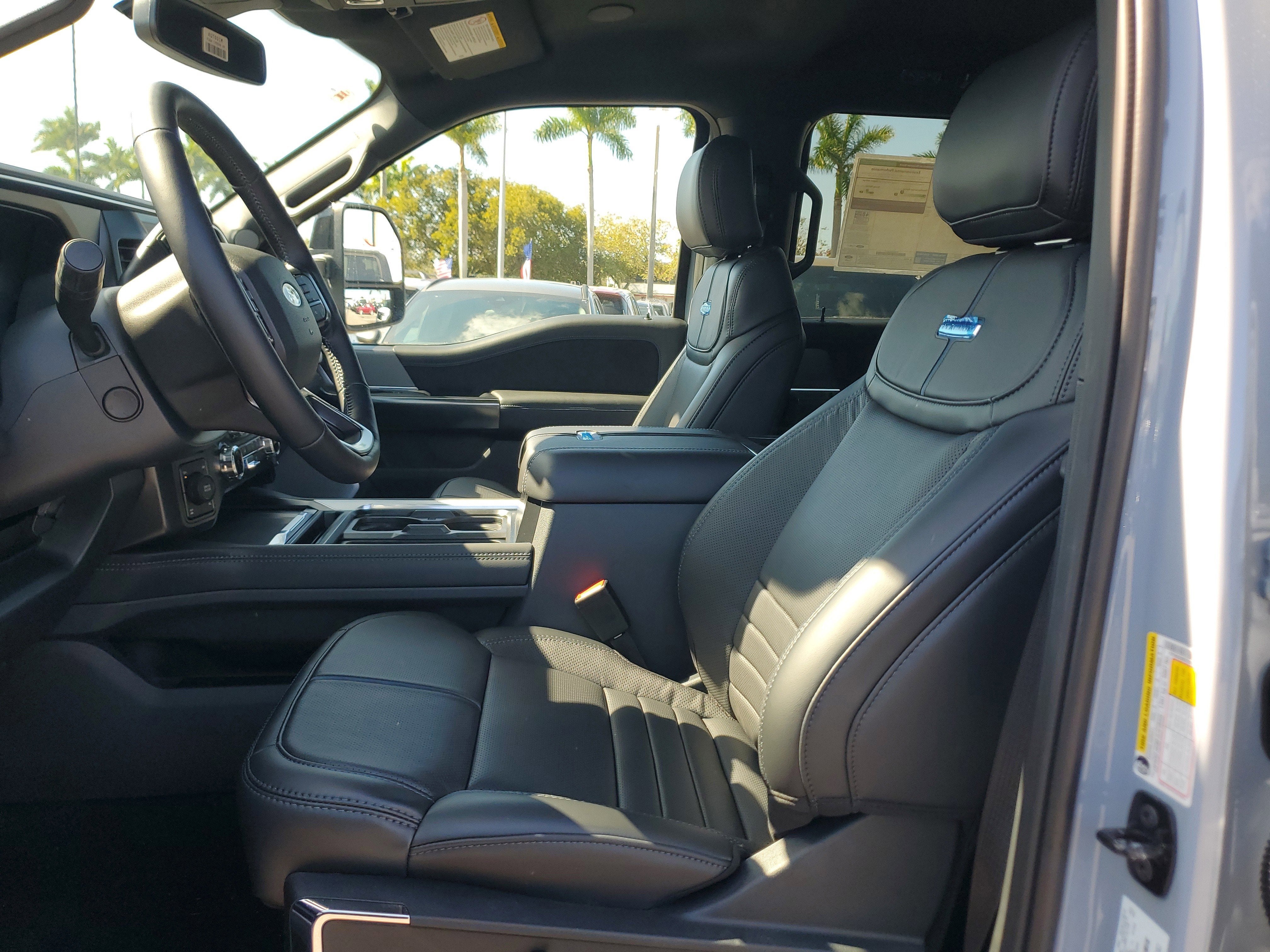 2026 Ford Super Duty F-250 SRW Platinum