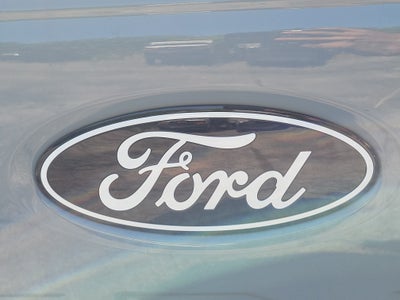 2027 Ford Super Duty F-250 SRW LARIAT