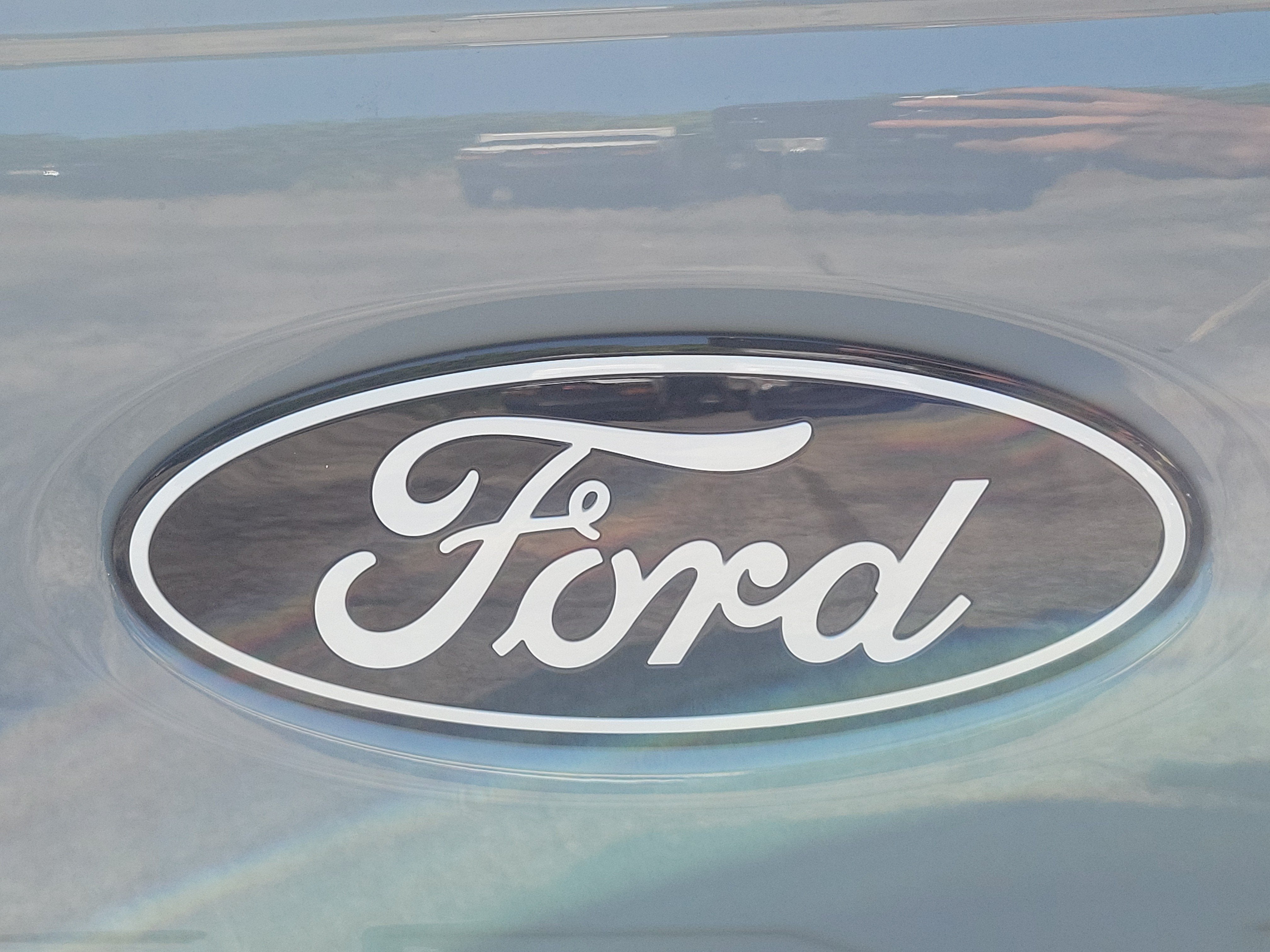 2027 Ford Super Duty F-250 SRW LARIAT