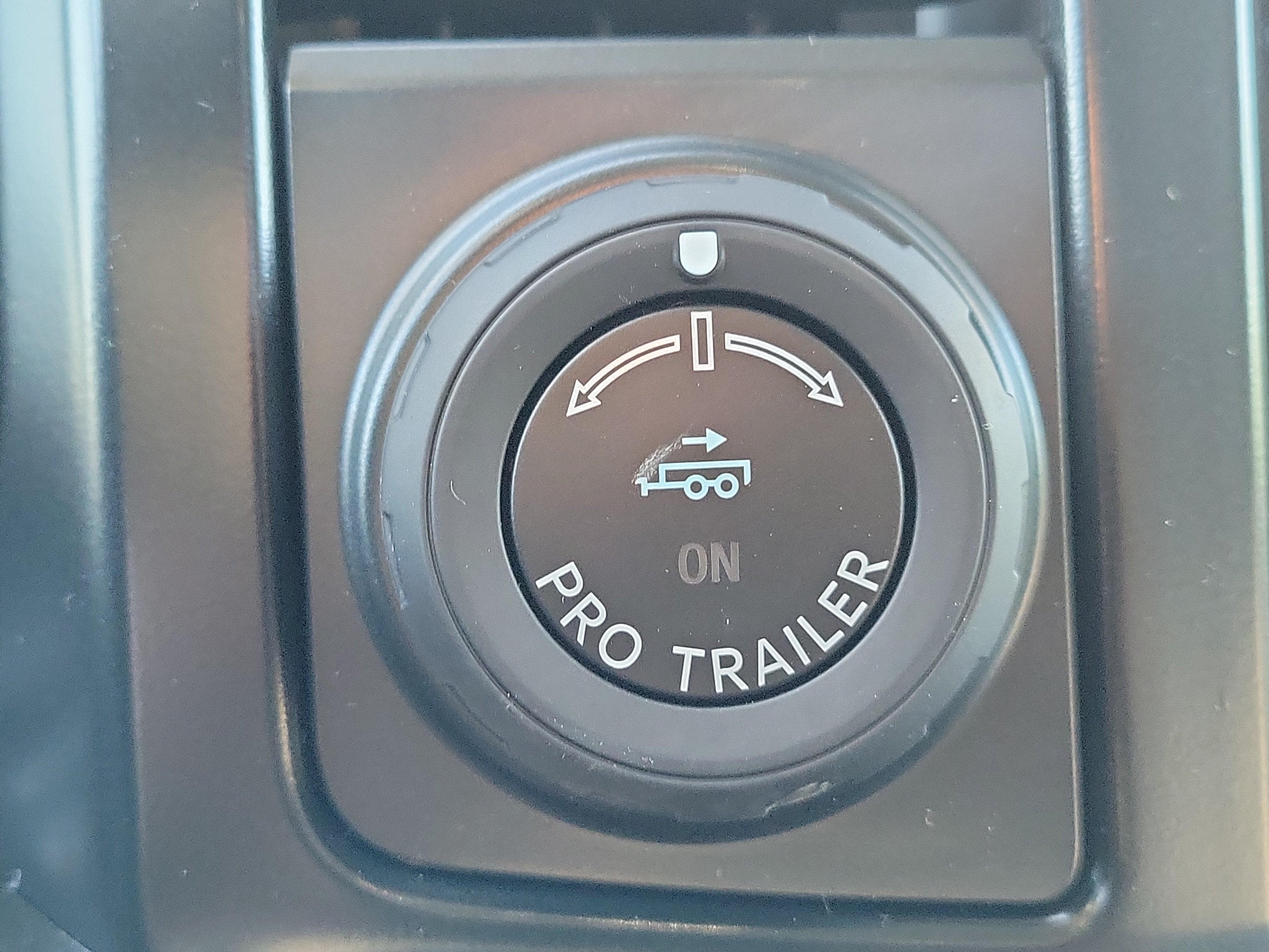 2027 Ford Super Duty F-250 SRW LARIAT