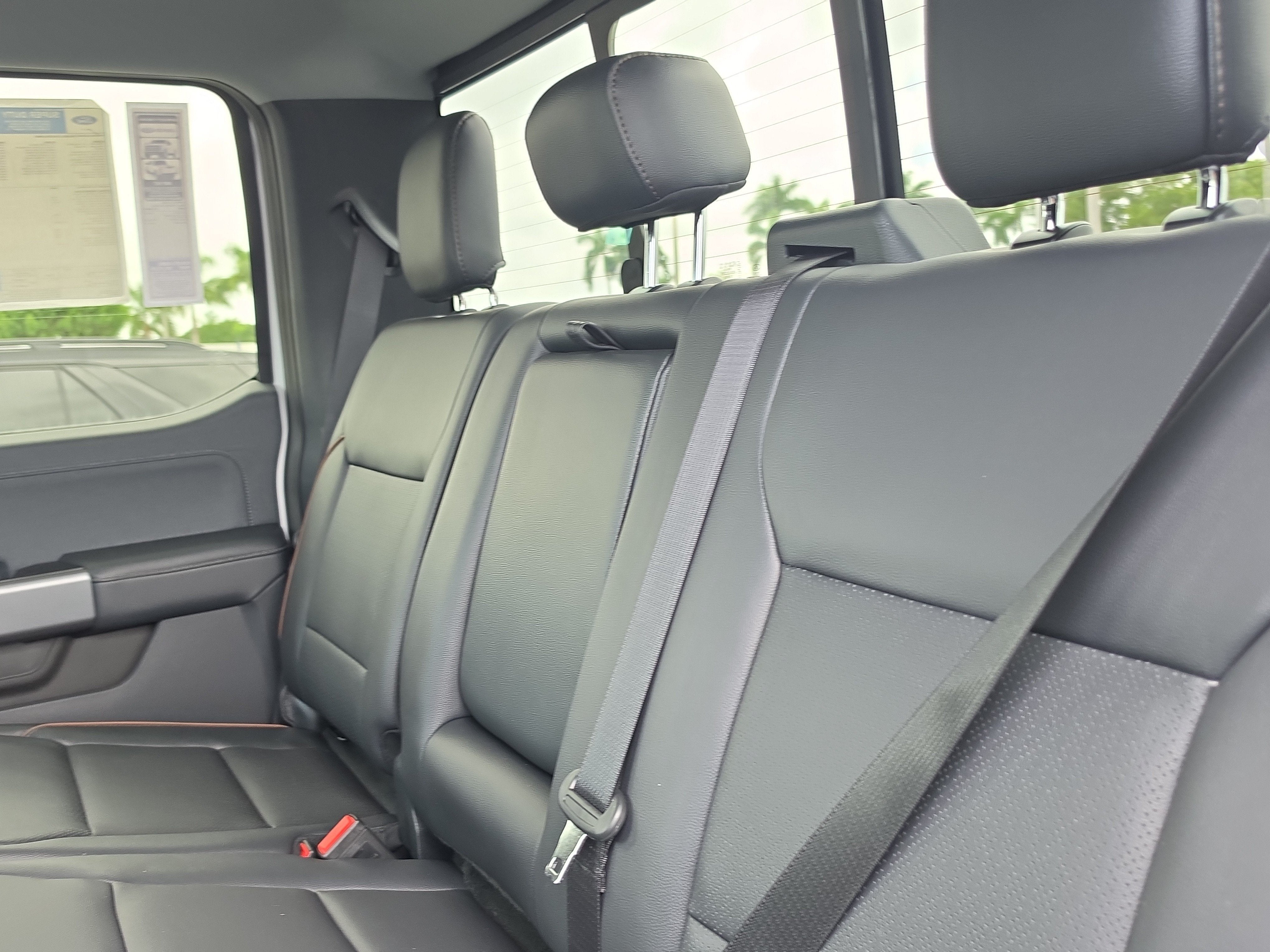 2027 Ford Super Duty F-250 SRW LARIAT