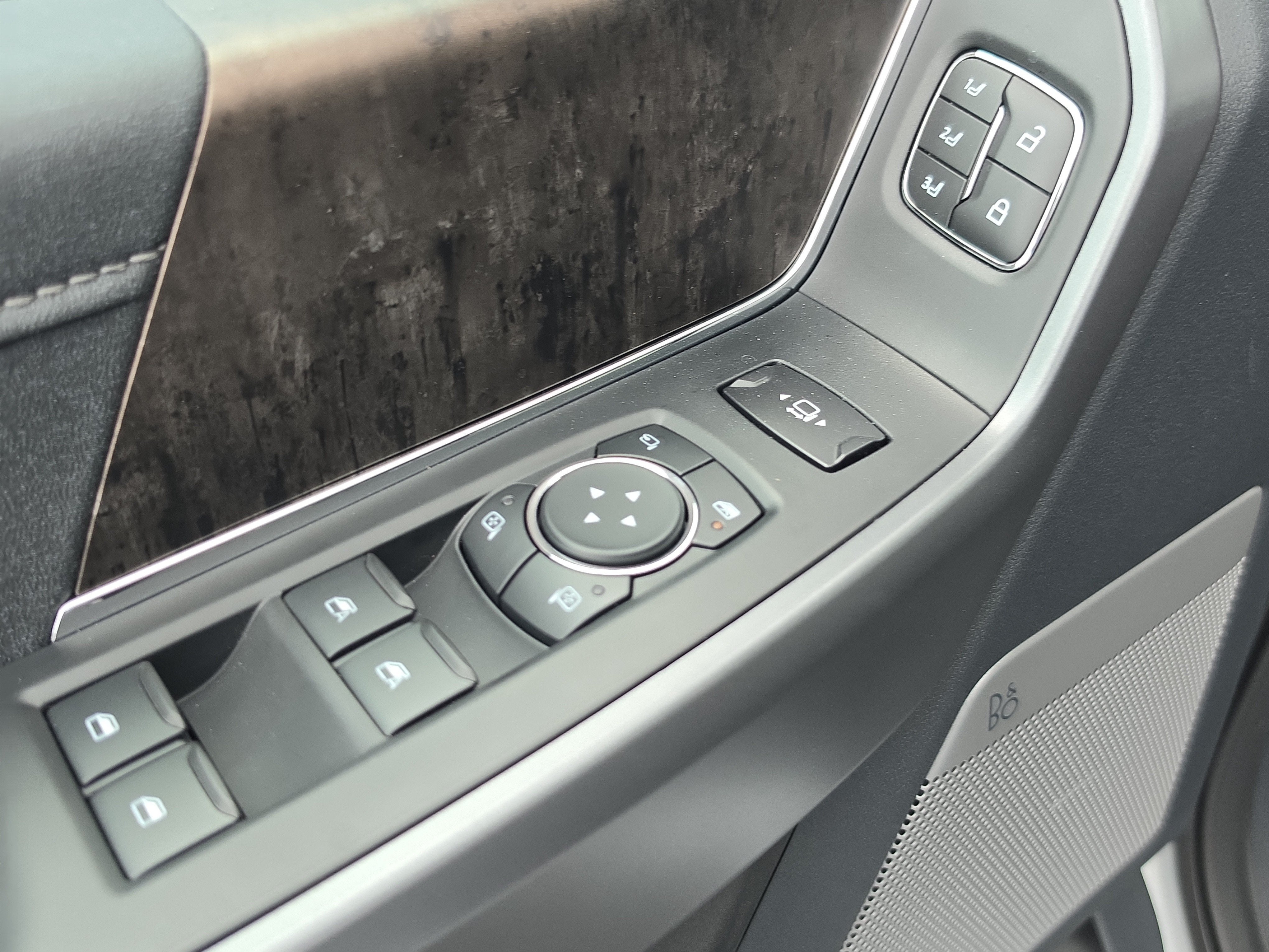 2027 Ford Super Duty F-250 SRW LARIAT