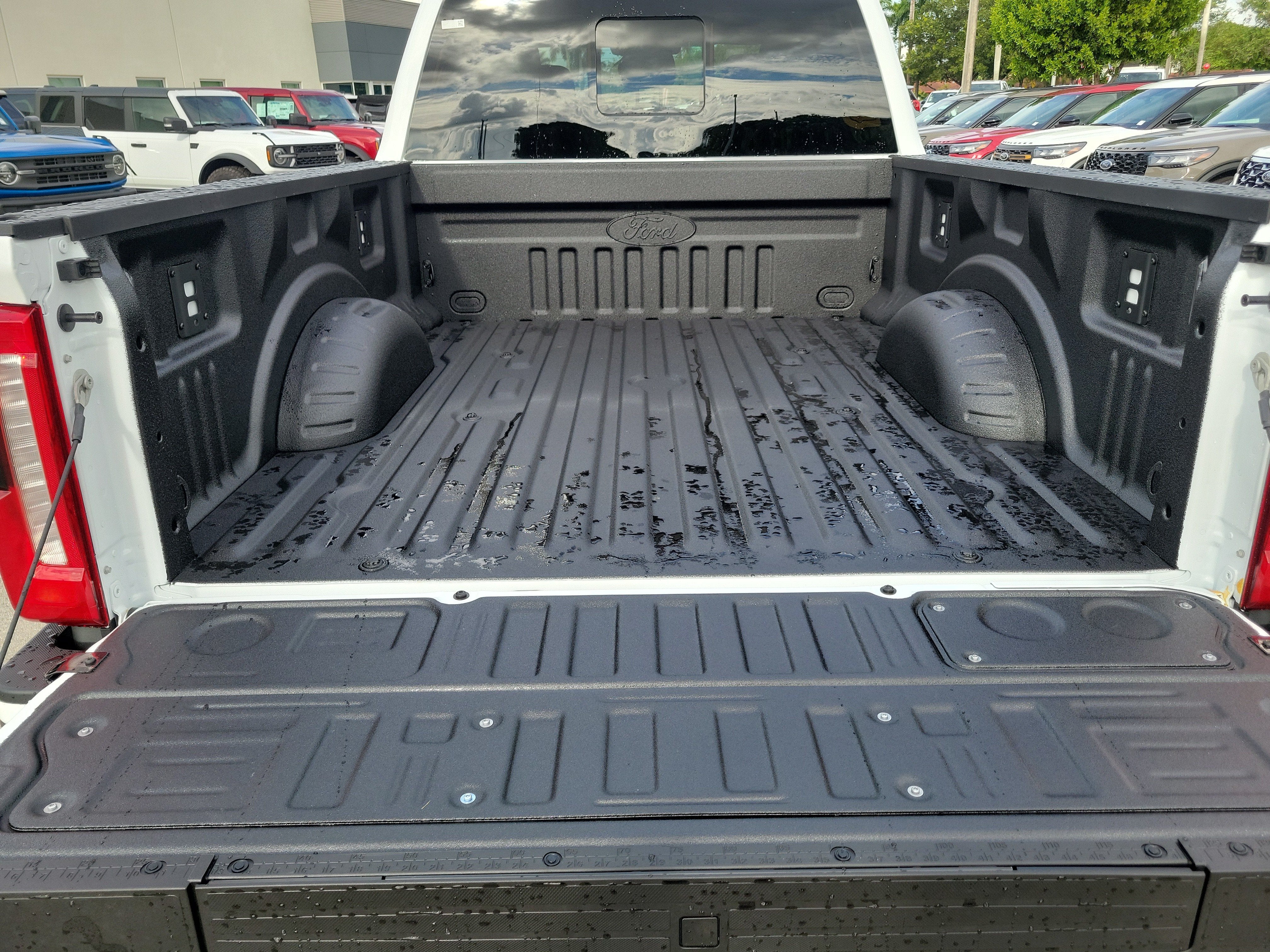 2027 Ford Super Duty F-250 SRW XLT
