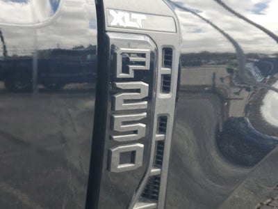 2026 Ford Super Duty F-250 SRW XLT