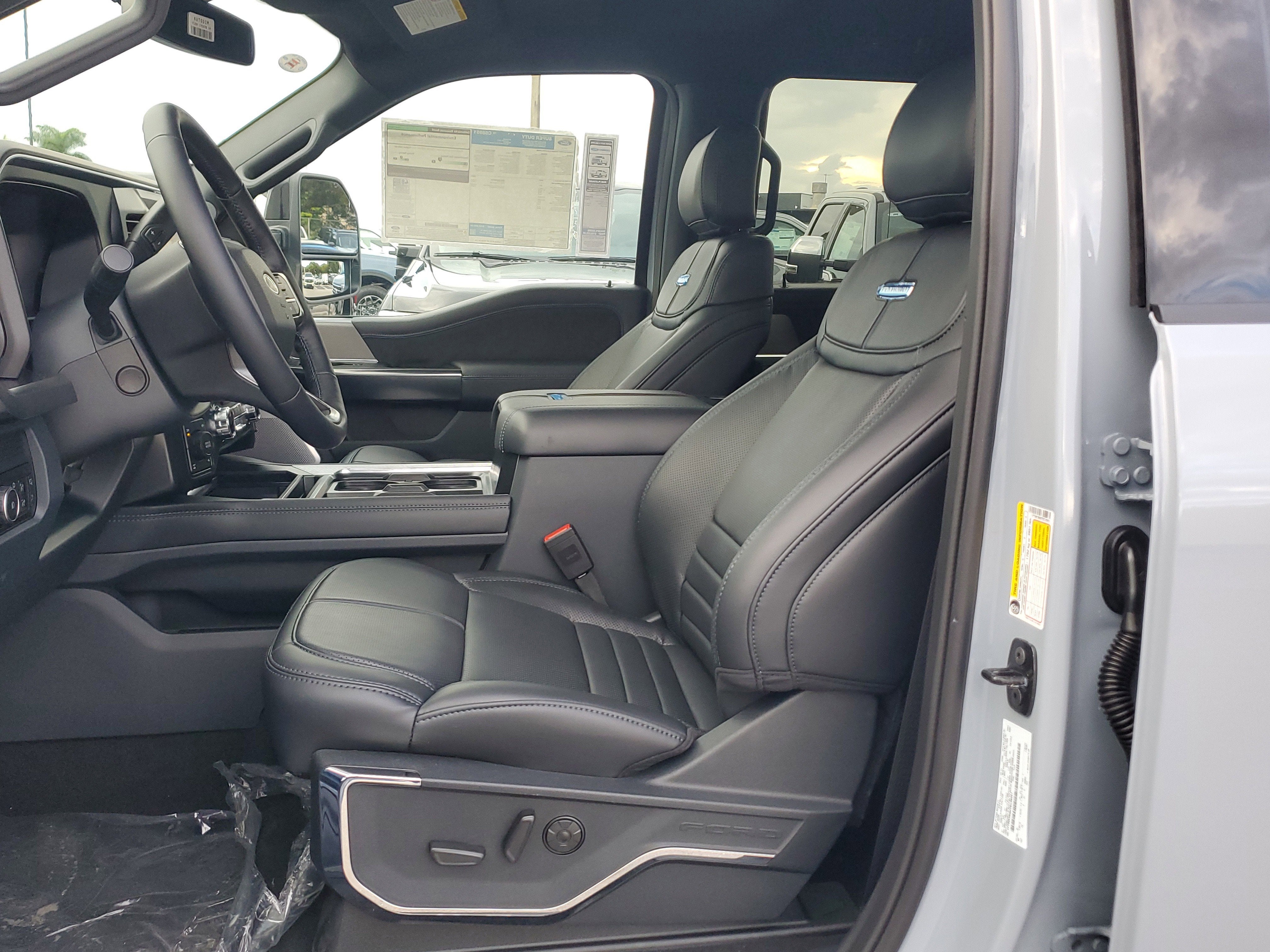 2026 Ford Super Duty F-350 SRW Platinum