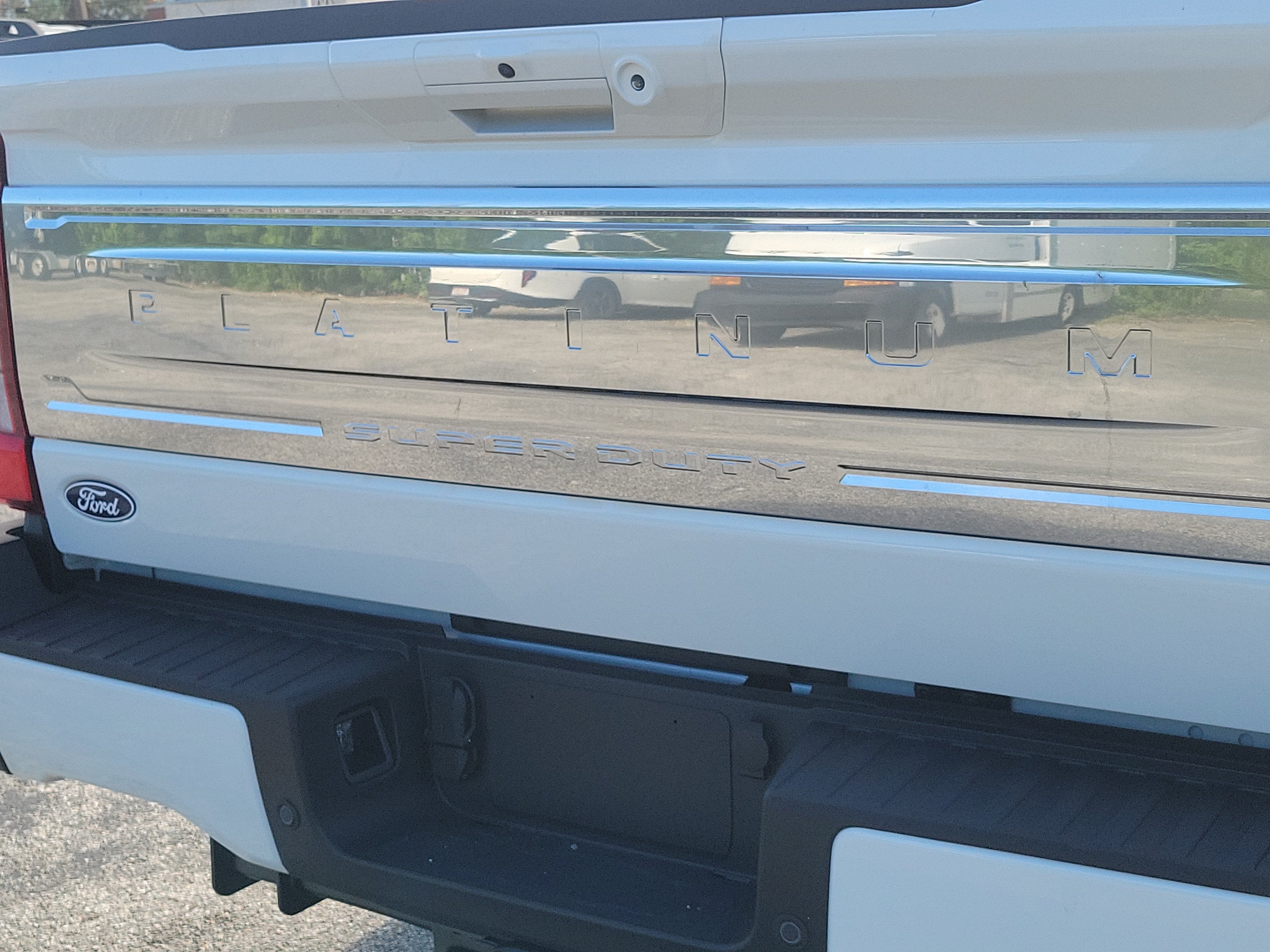 2027 Ford Super Duty F-350 SRW Platinum