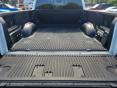 2027 Ford Super Duty F-350 SRW Platinum