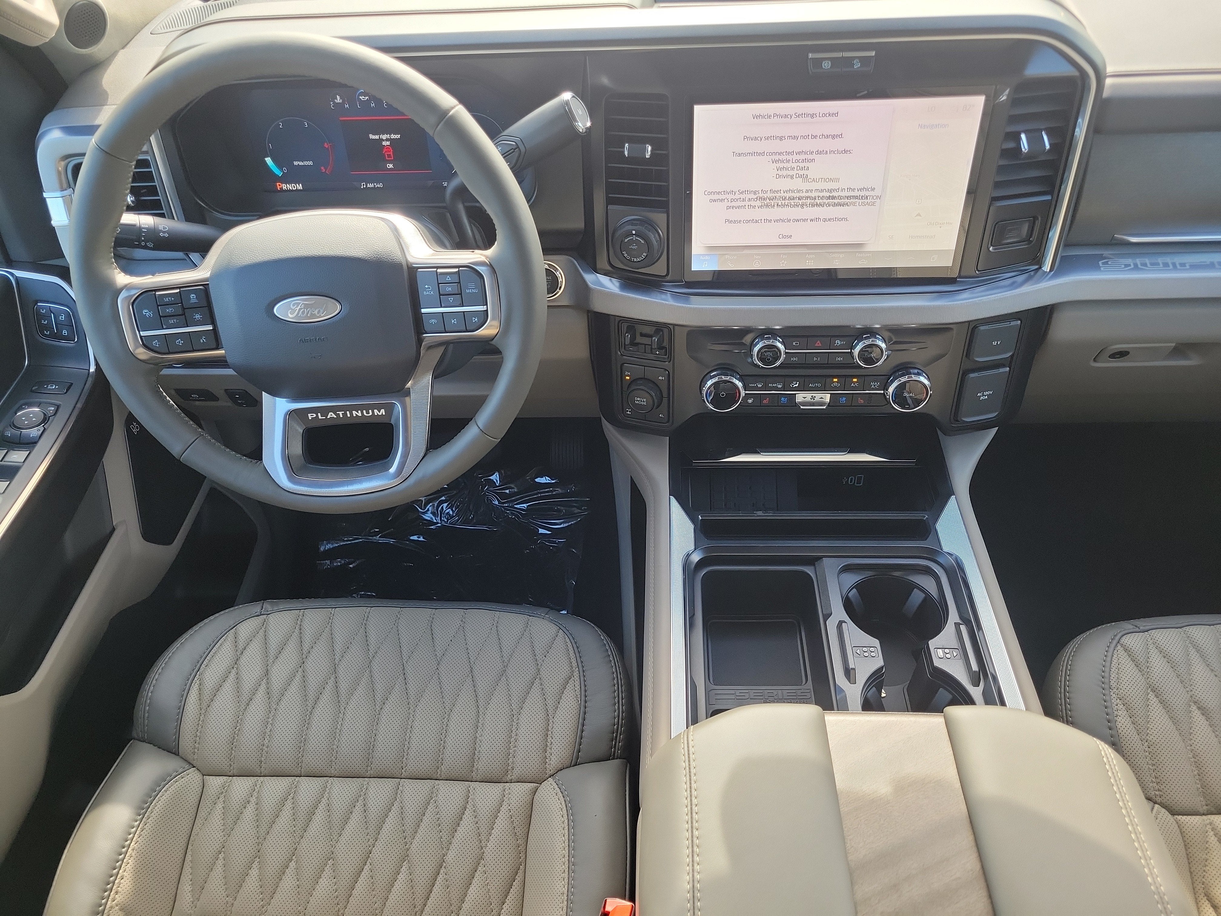 2027 Ford Super Duty F-350 SRW Platinum