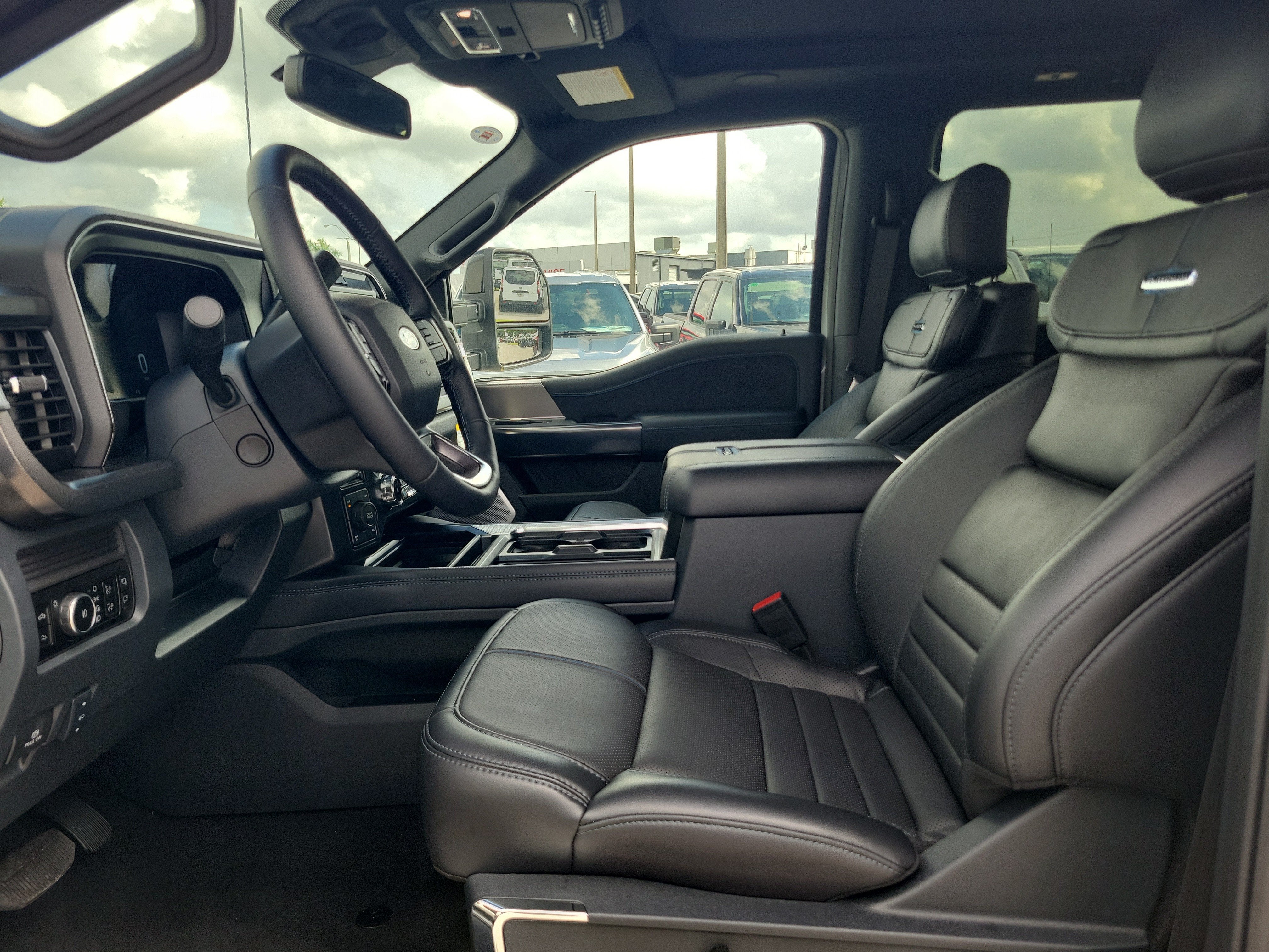 2026 Ford Super Duty F-350 SRW Platinum