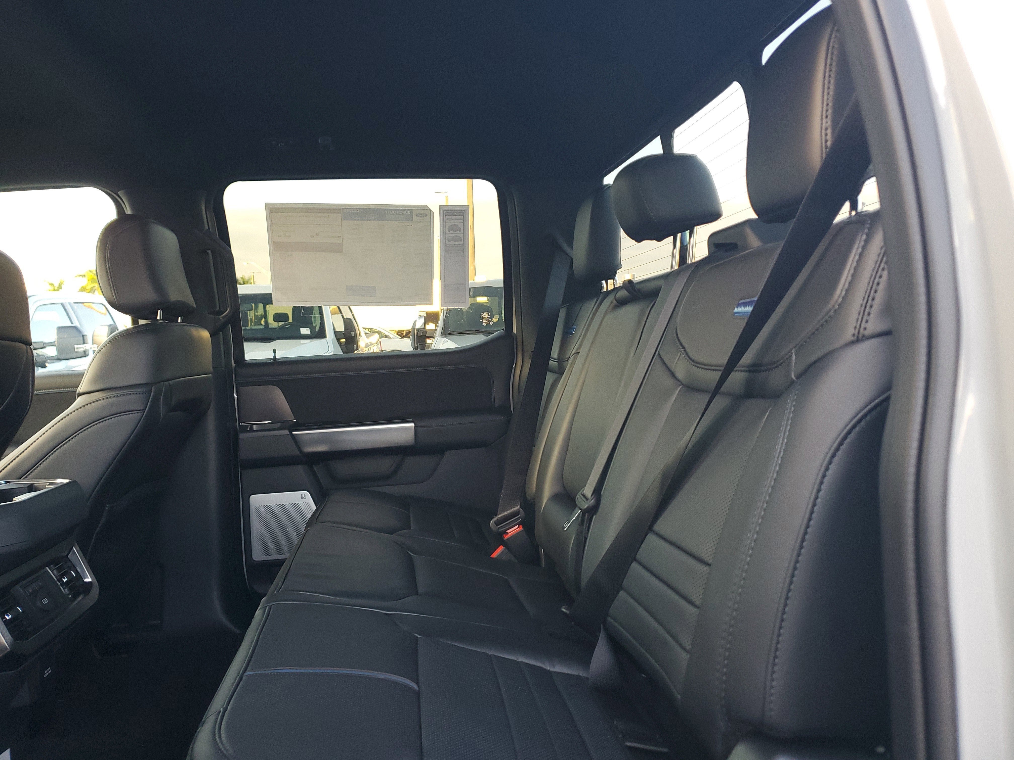 2026 Ford Super Duty F-350 SRW Platinum