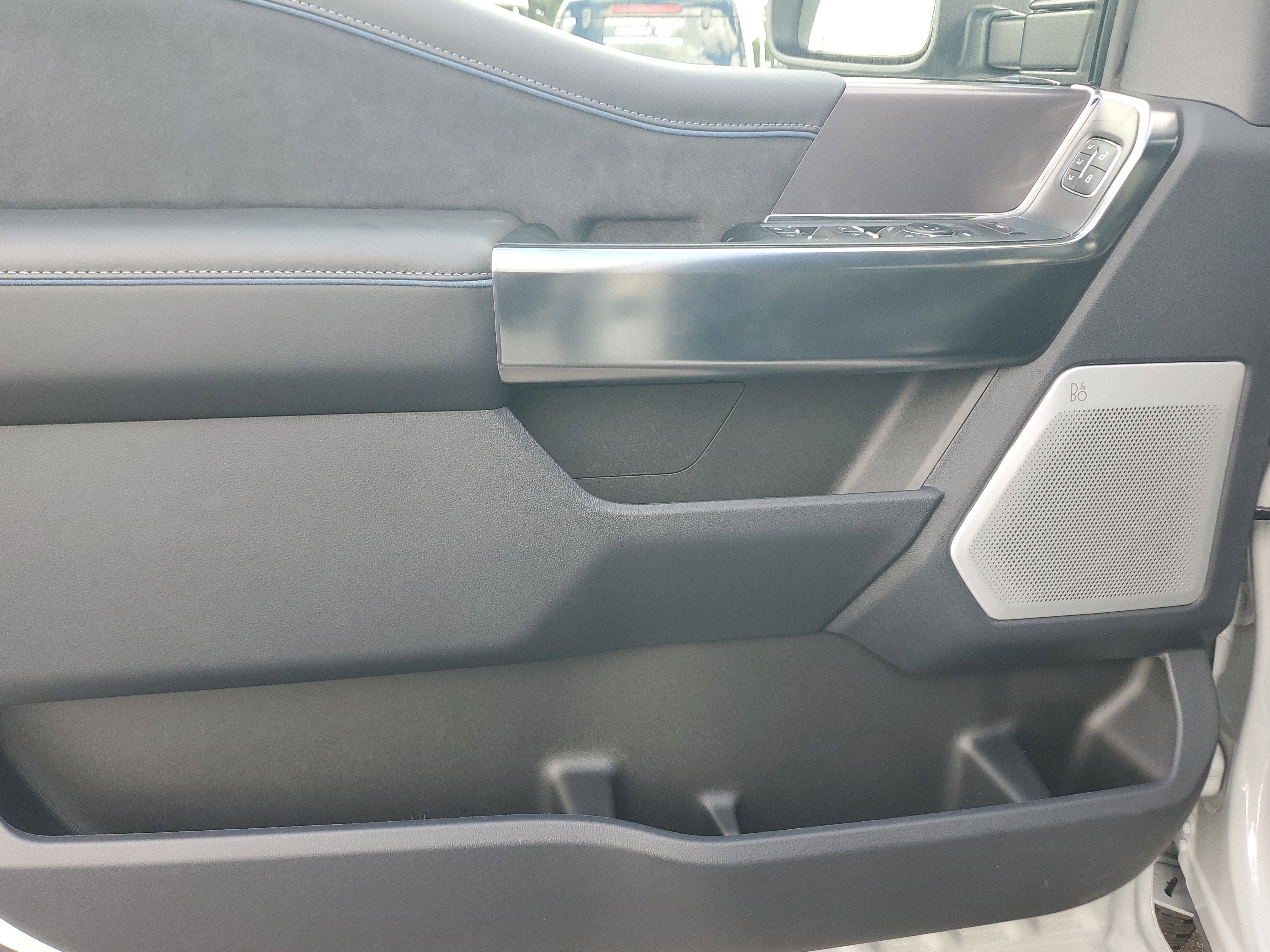 2026 Ford Super Duty F-350 SRW Platinum