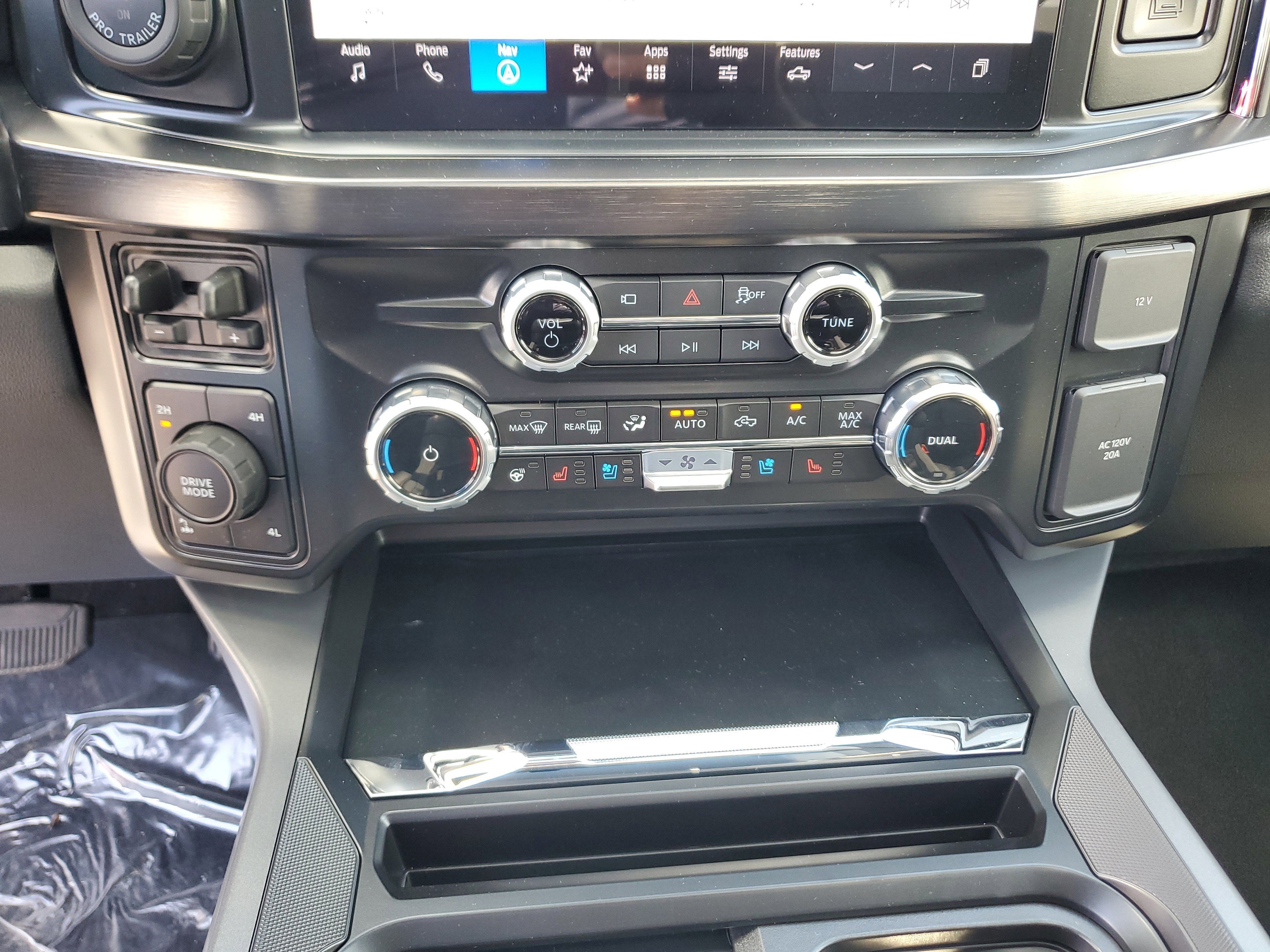 2026 Ford Super Duty F-350 SRW LARIAT