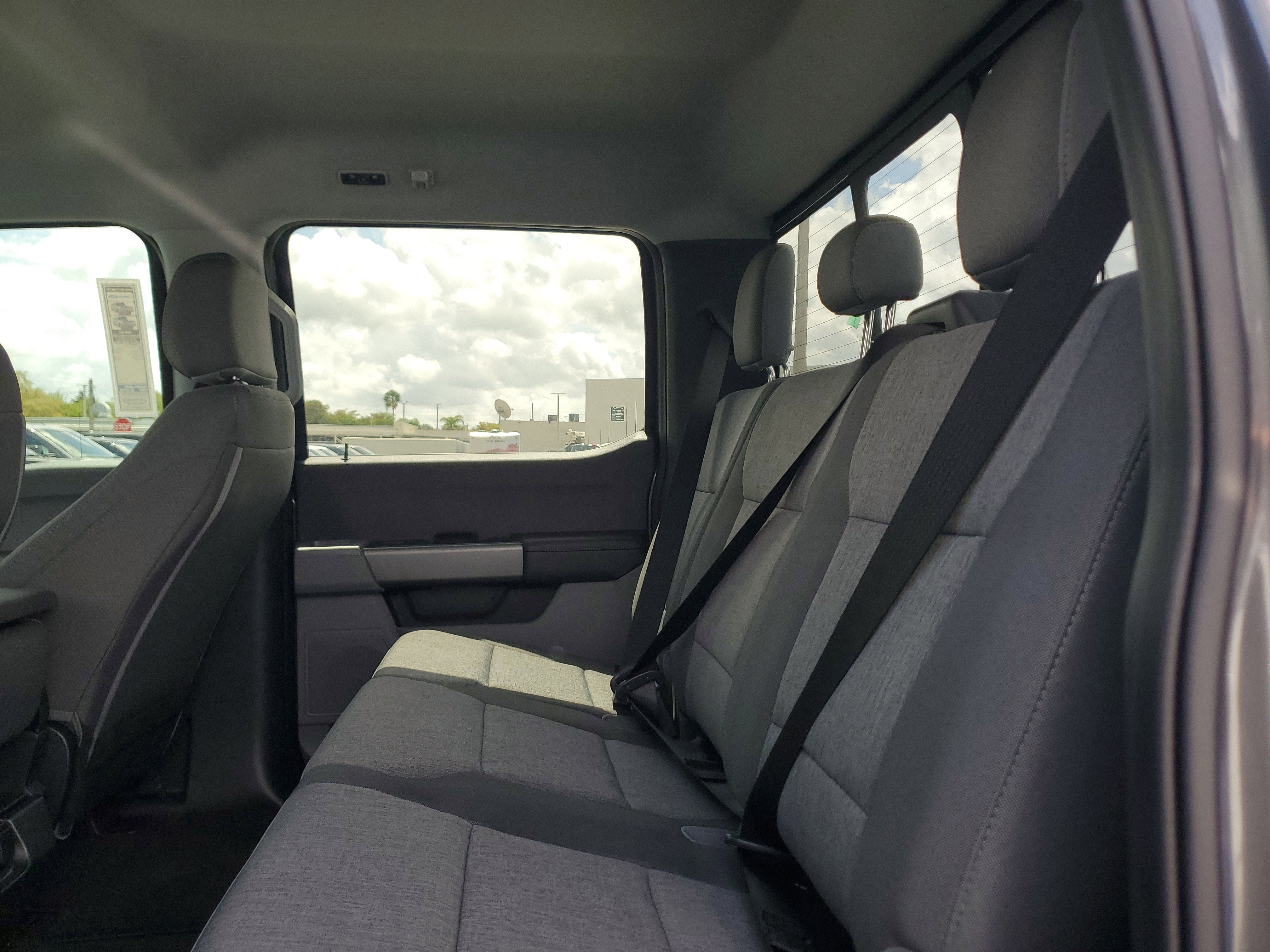 2025 Ford Super Duty F-350 SRW XL