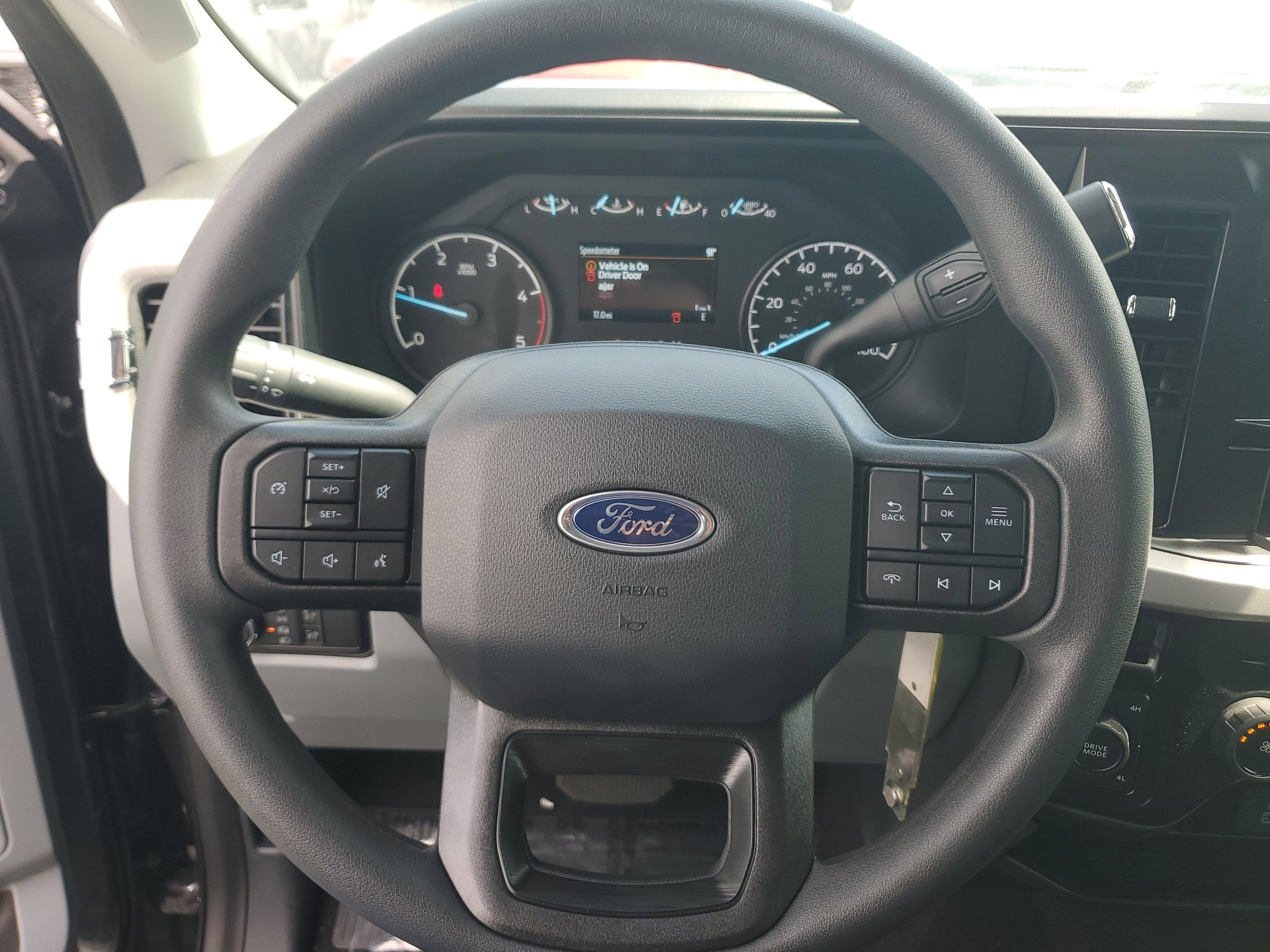 2025 Ford Super Duty F-350 SRW XL