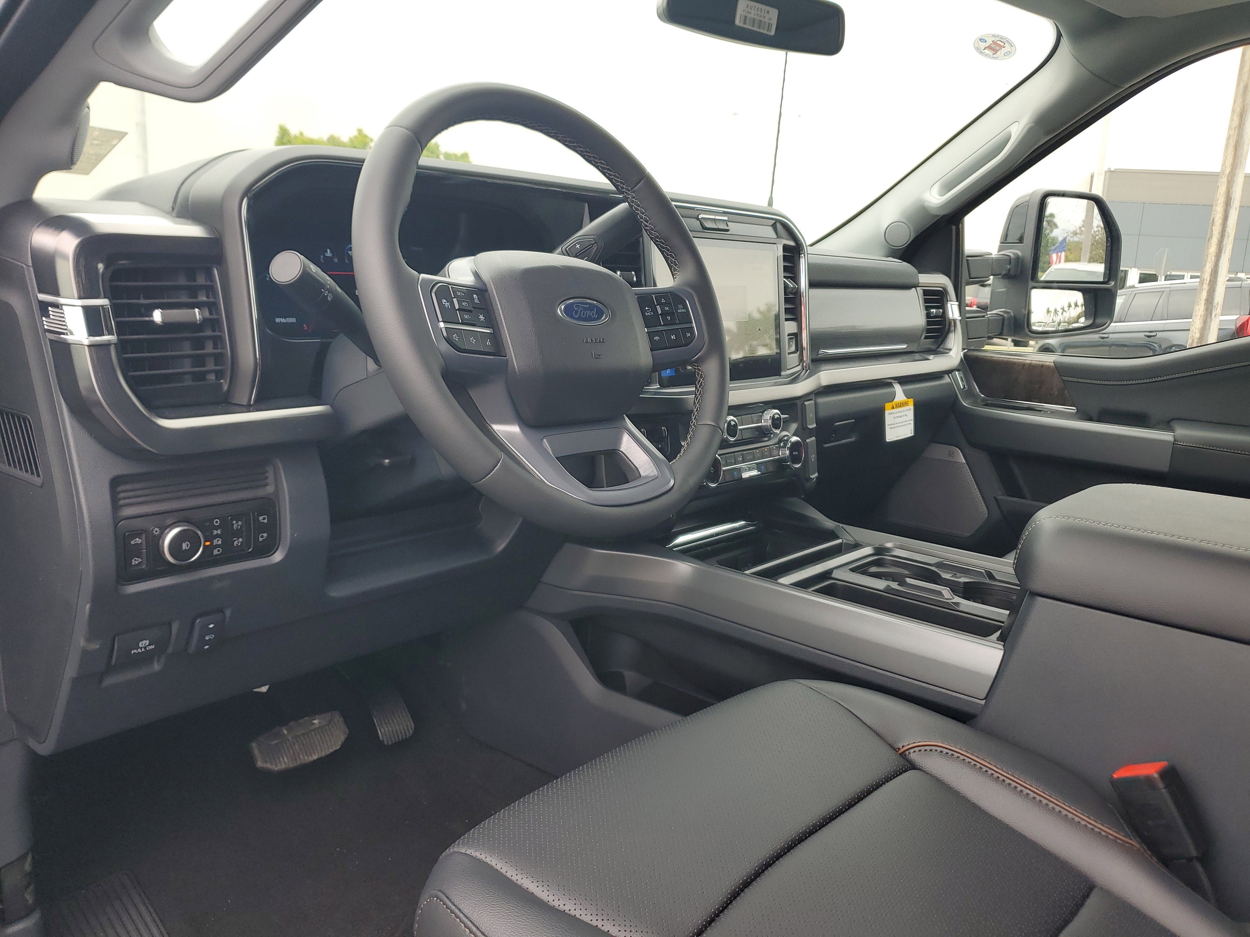 2026 Ford Super Duty F-350 SRW LARIAT