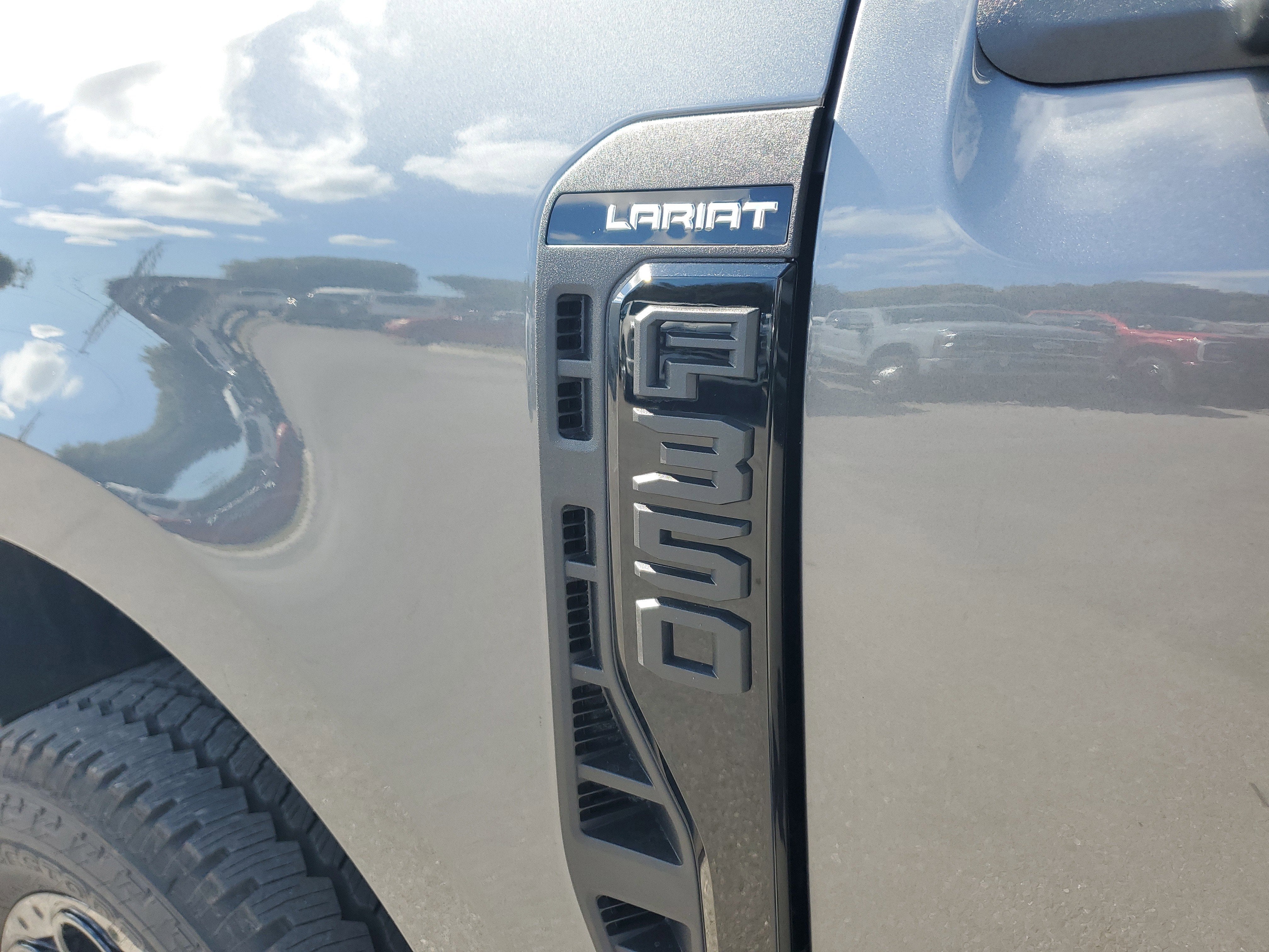 2026 Ford Super Duty F-350 SRW LARIAT