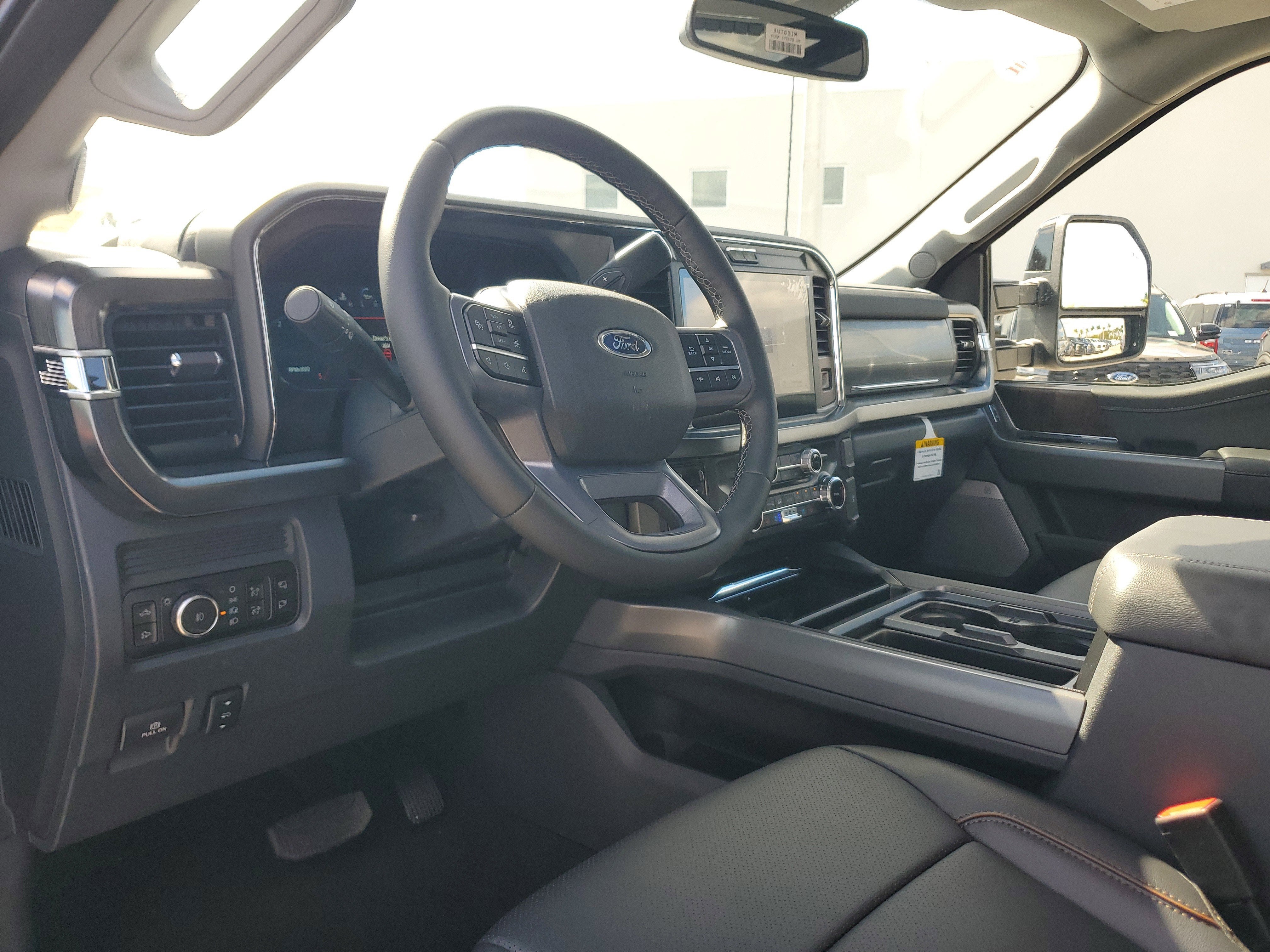 2026 Ford Super Duty F-350 SRW LARIAT