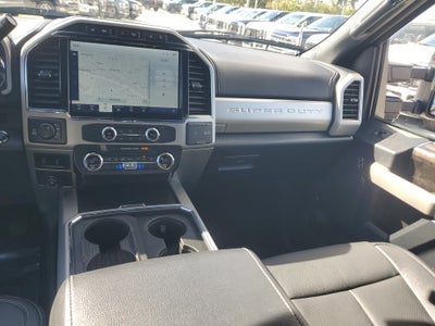 2022 Ford Super Duty F-350 SRW LARIAT 4WD Diesel