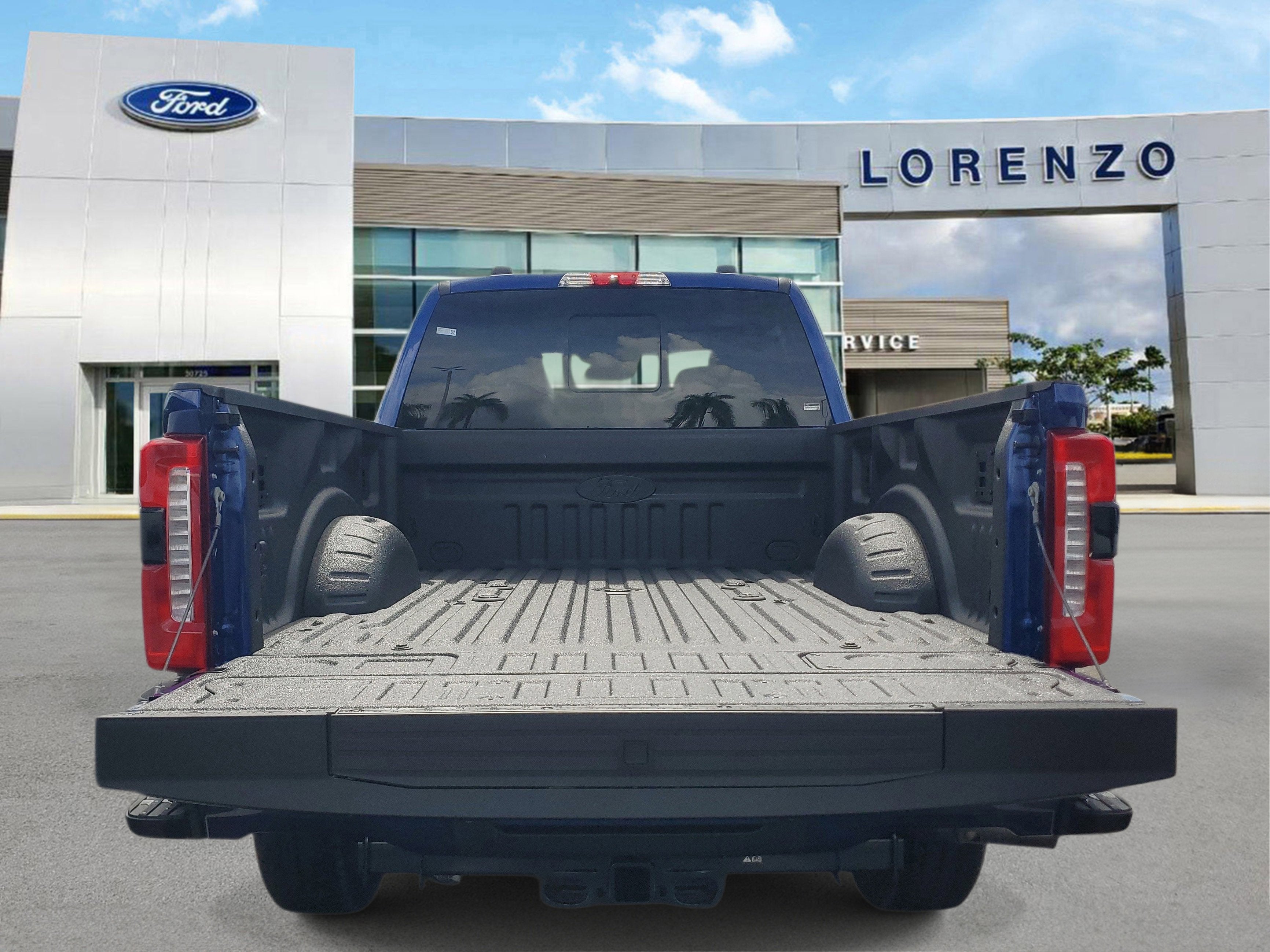 2026 Ford Super Duty F-350 SRW LARIAT