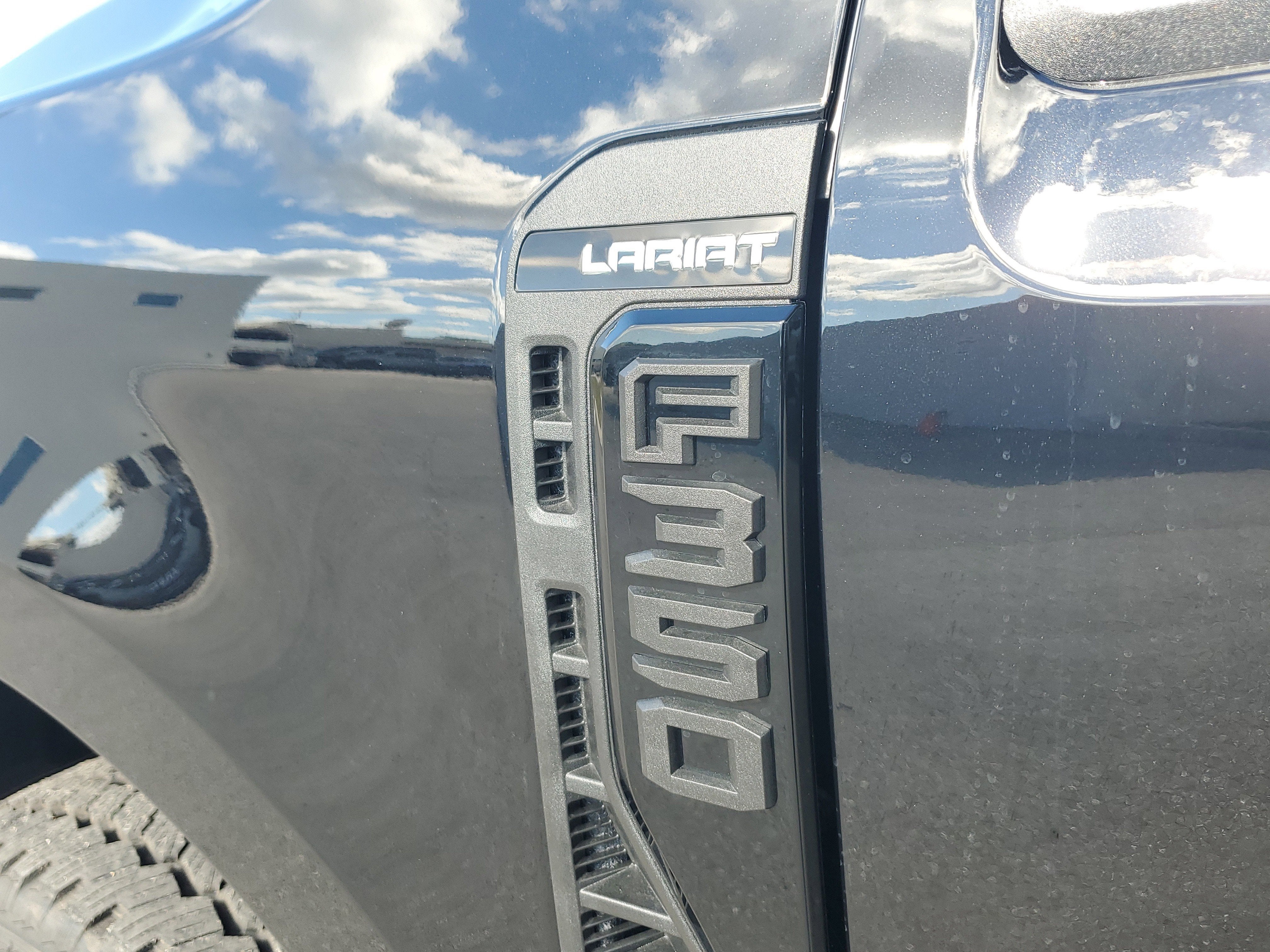 2026 Ford Super Duty F-350 SRW LARIAT