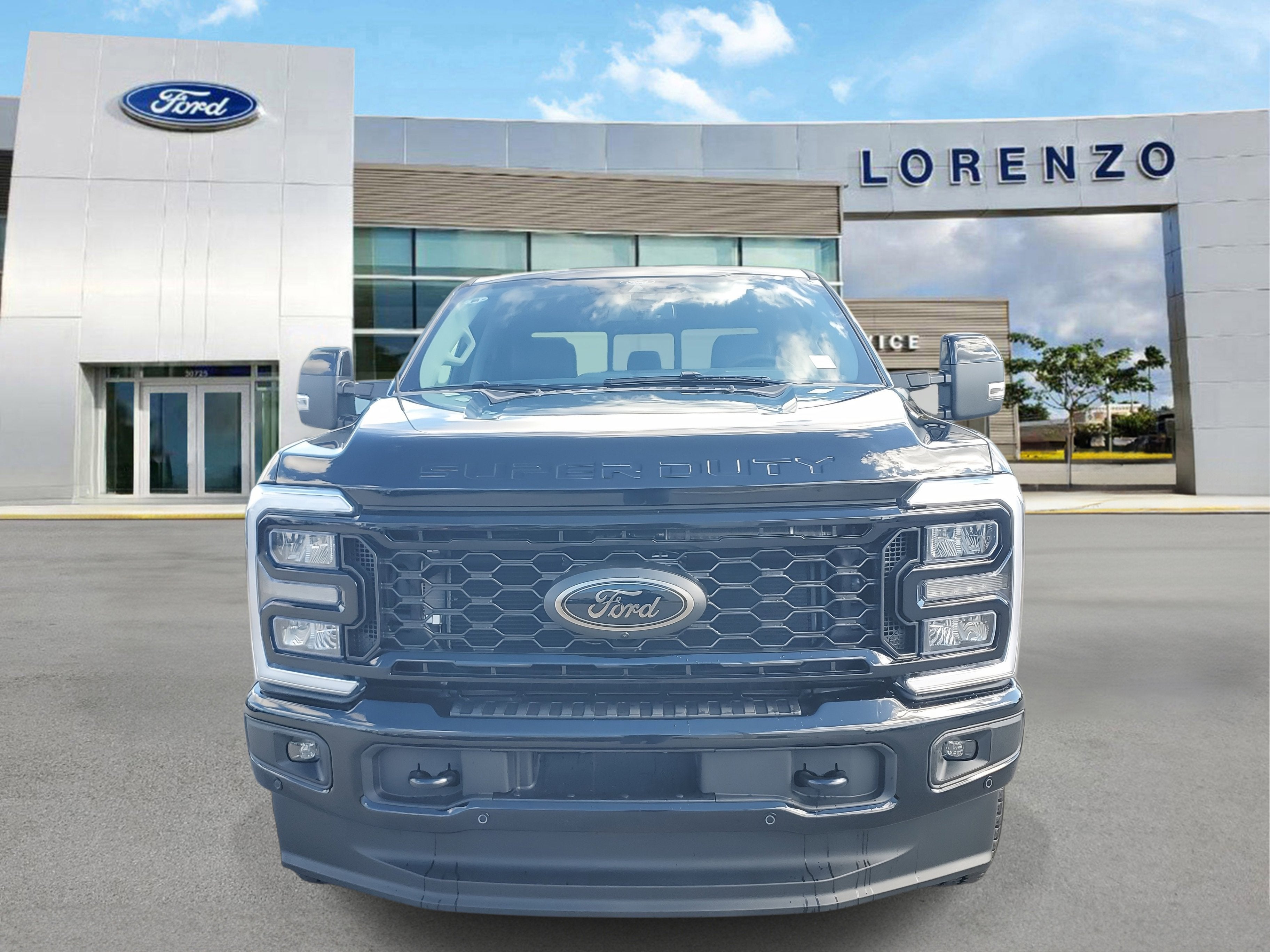 2026 Ford Super Duty F-350 SRW LARIAT