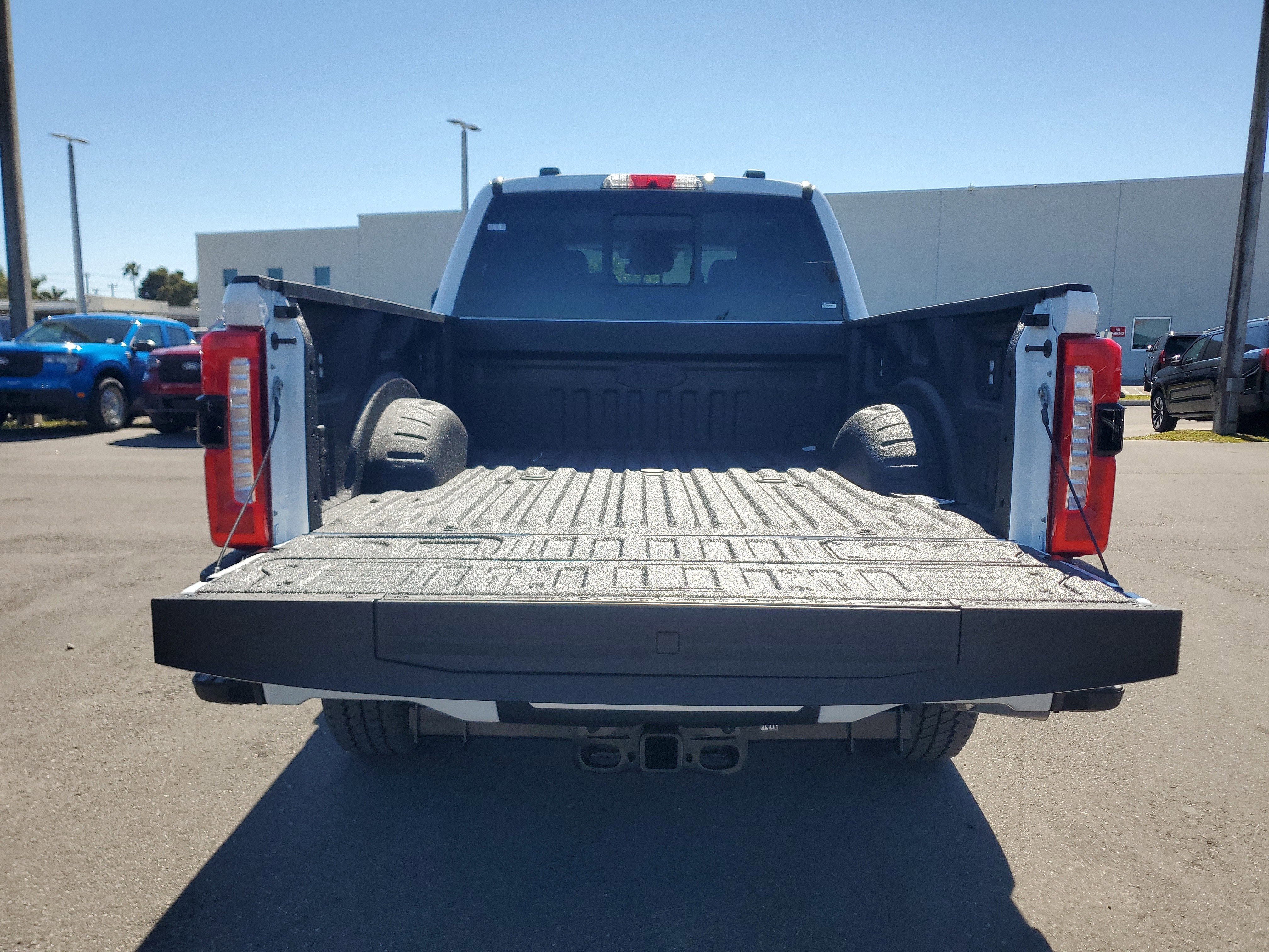 2026 Ford Super Duty F-350 SRW LARIAT